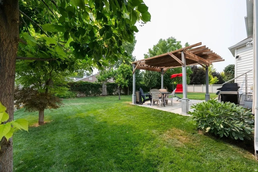 main property photo 10