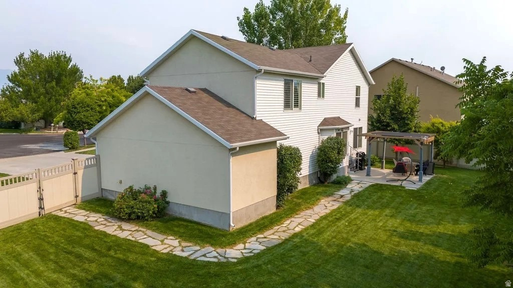 main property photo 8