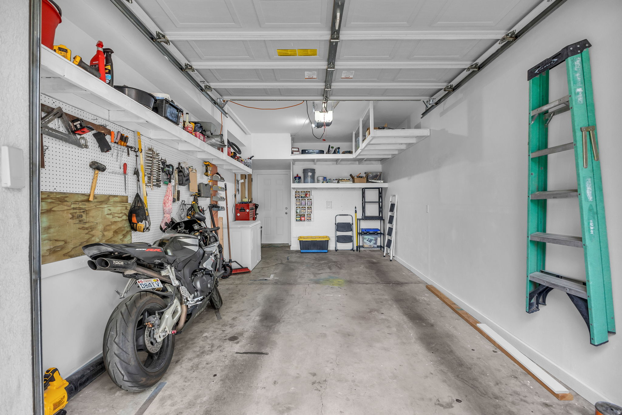main property photo 24