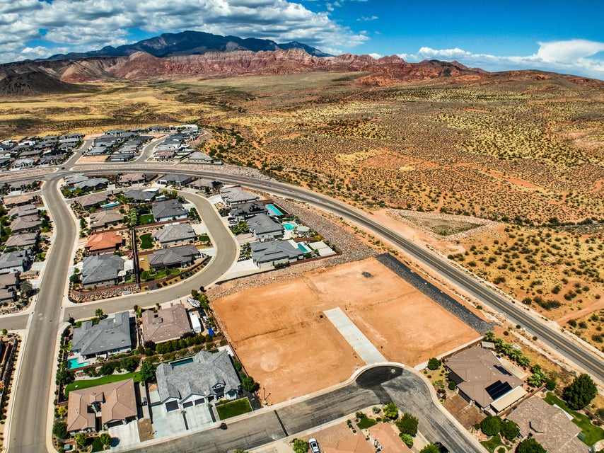 main property photo 13