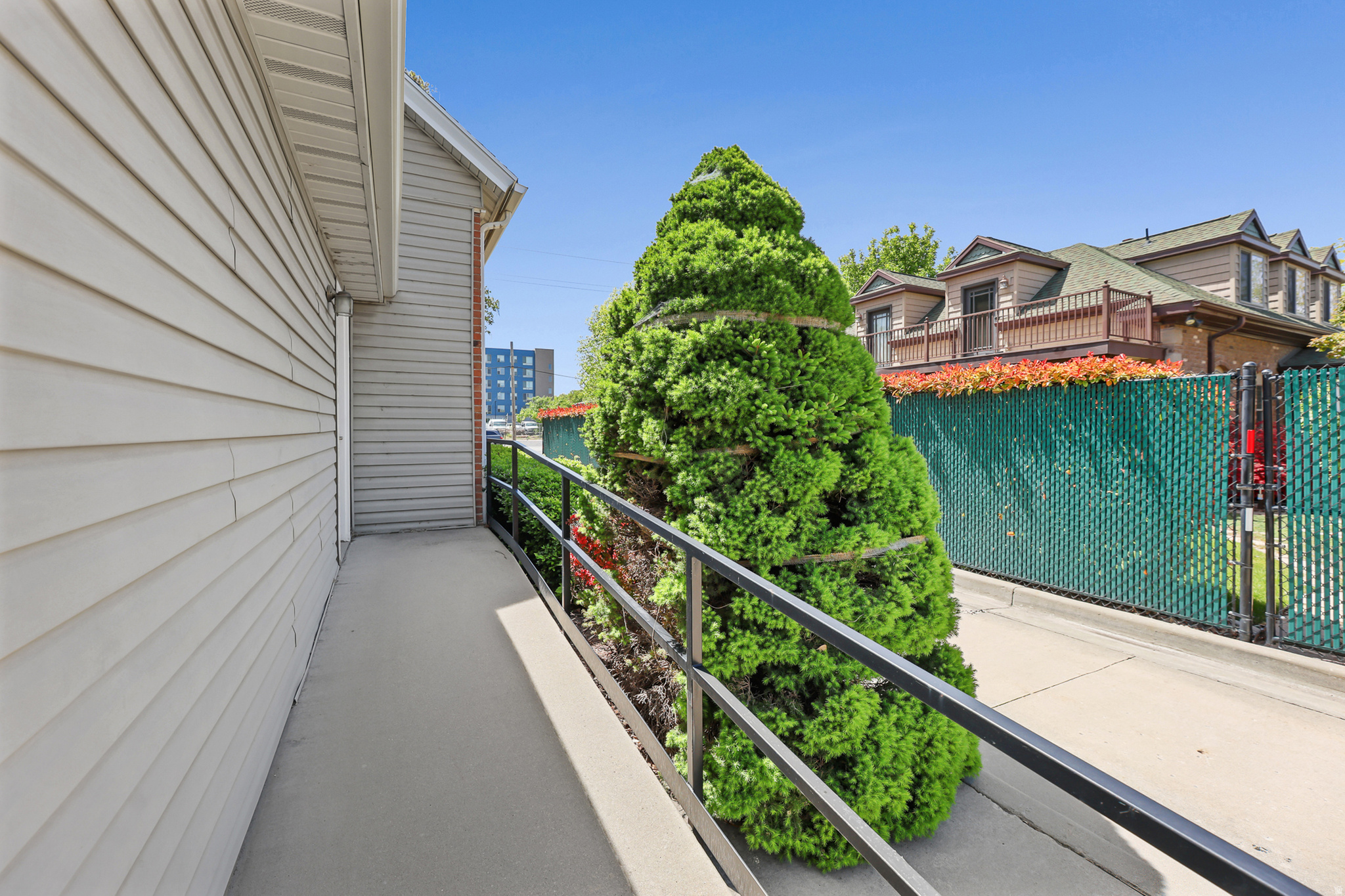 main property photo 21