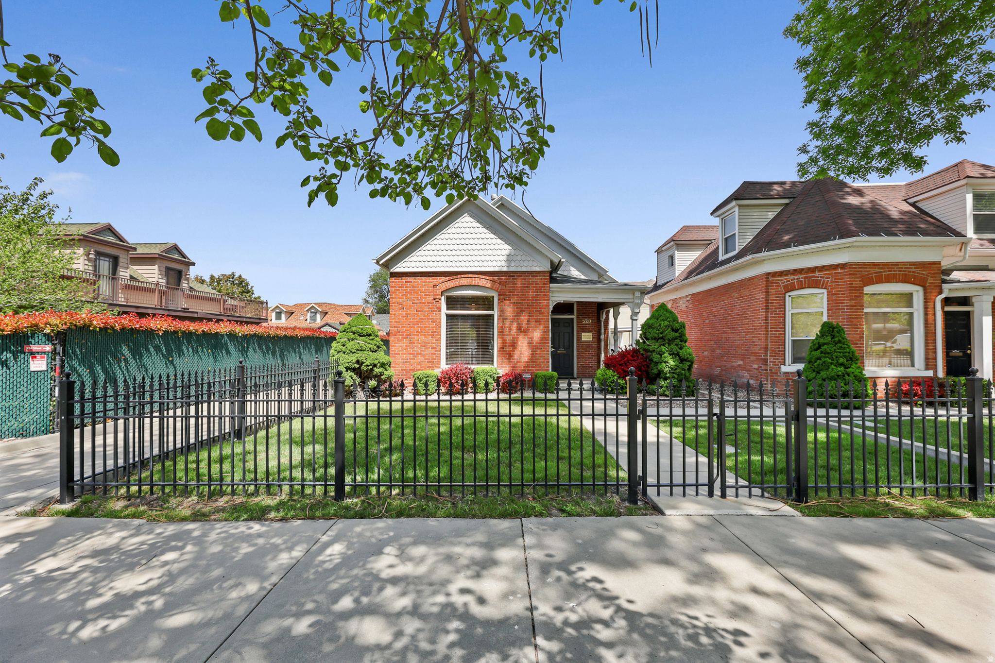 main property photo 25