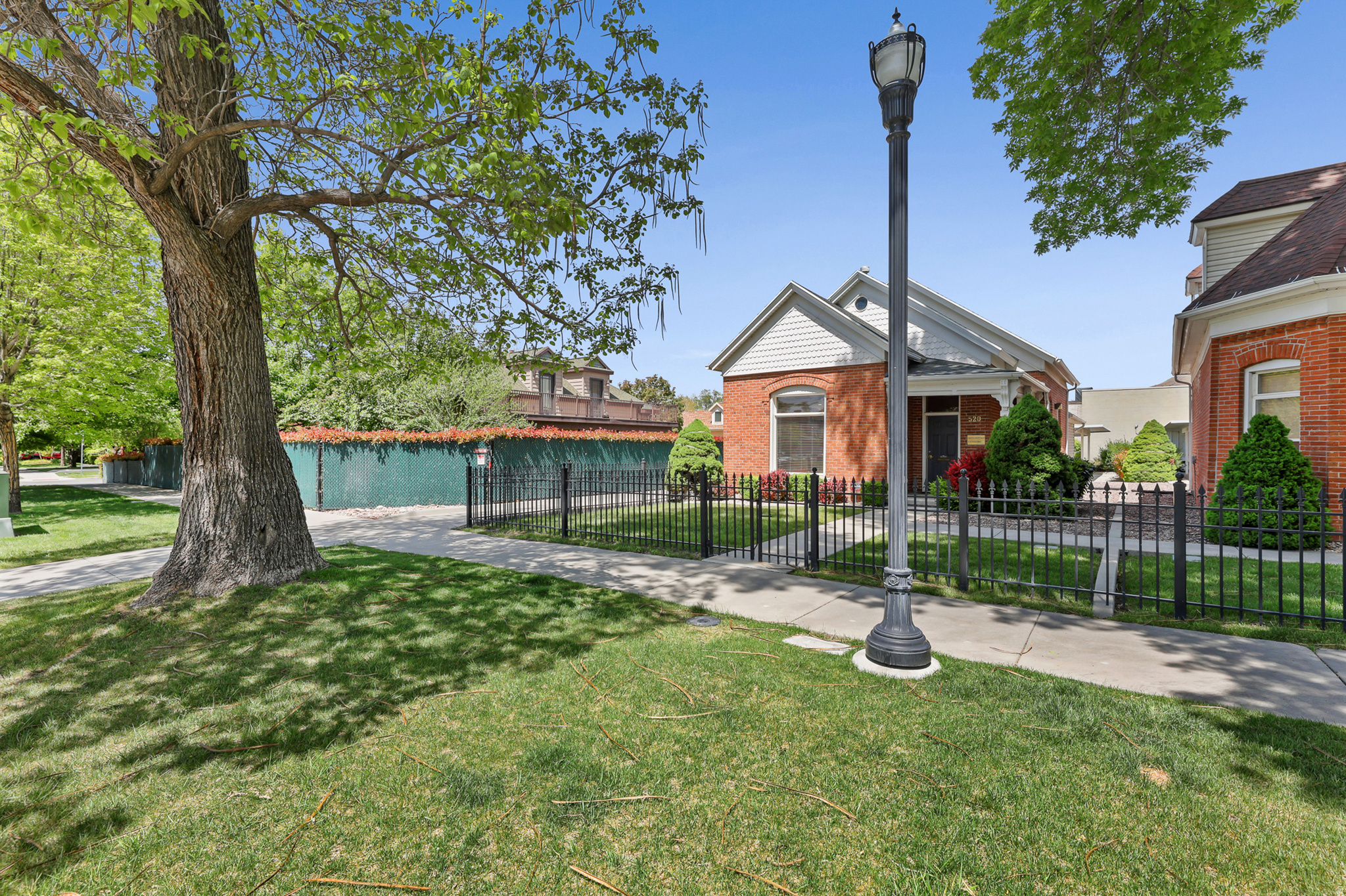 main property photo 27