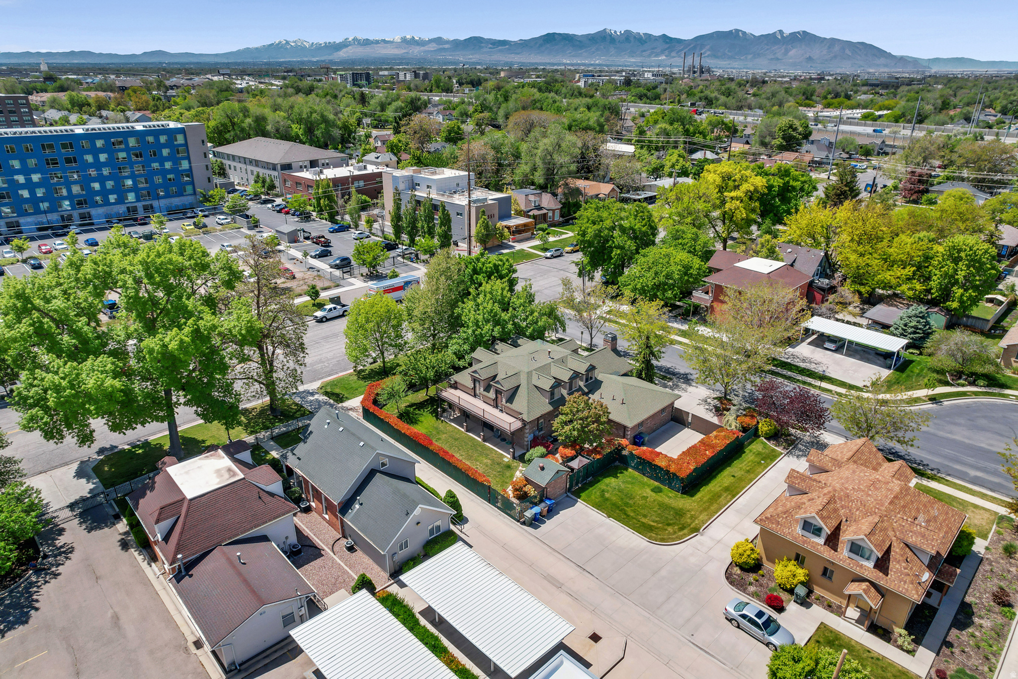 main property photo 32