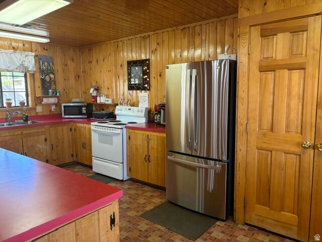 main property photo 22
