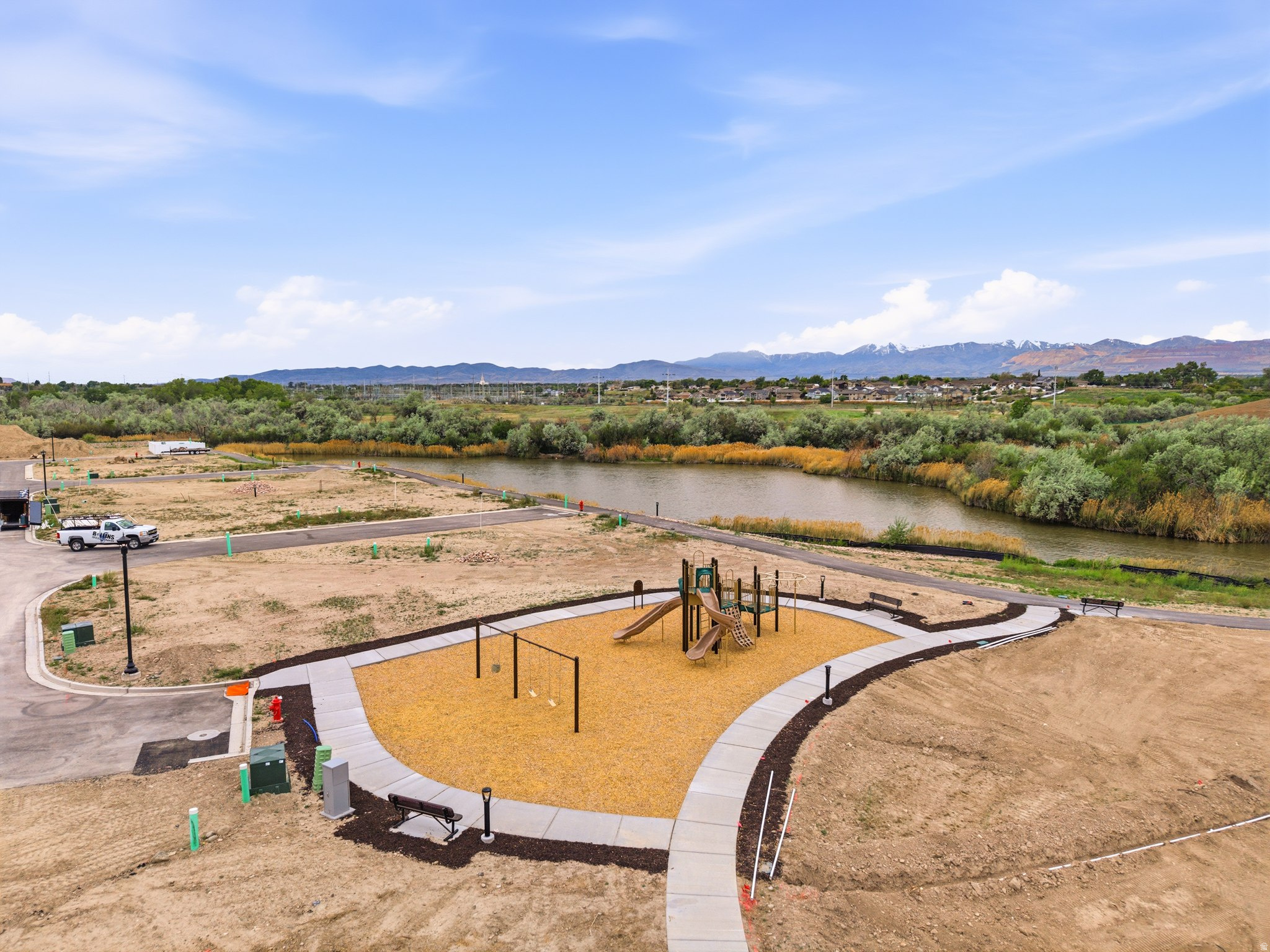 main property photo 20
