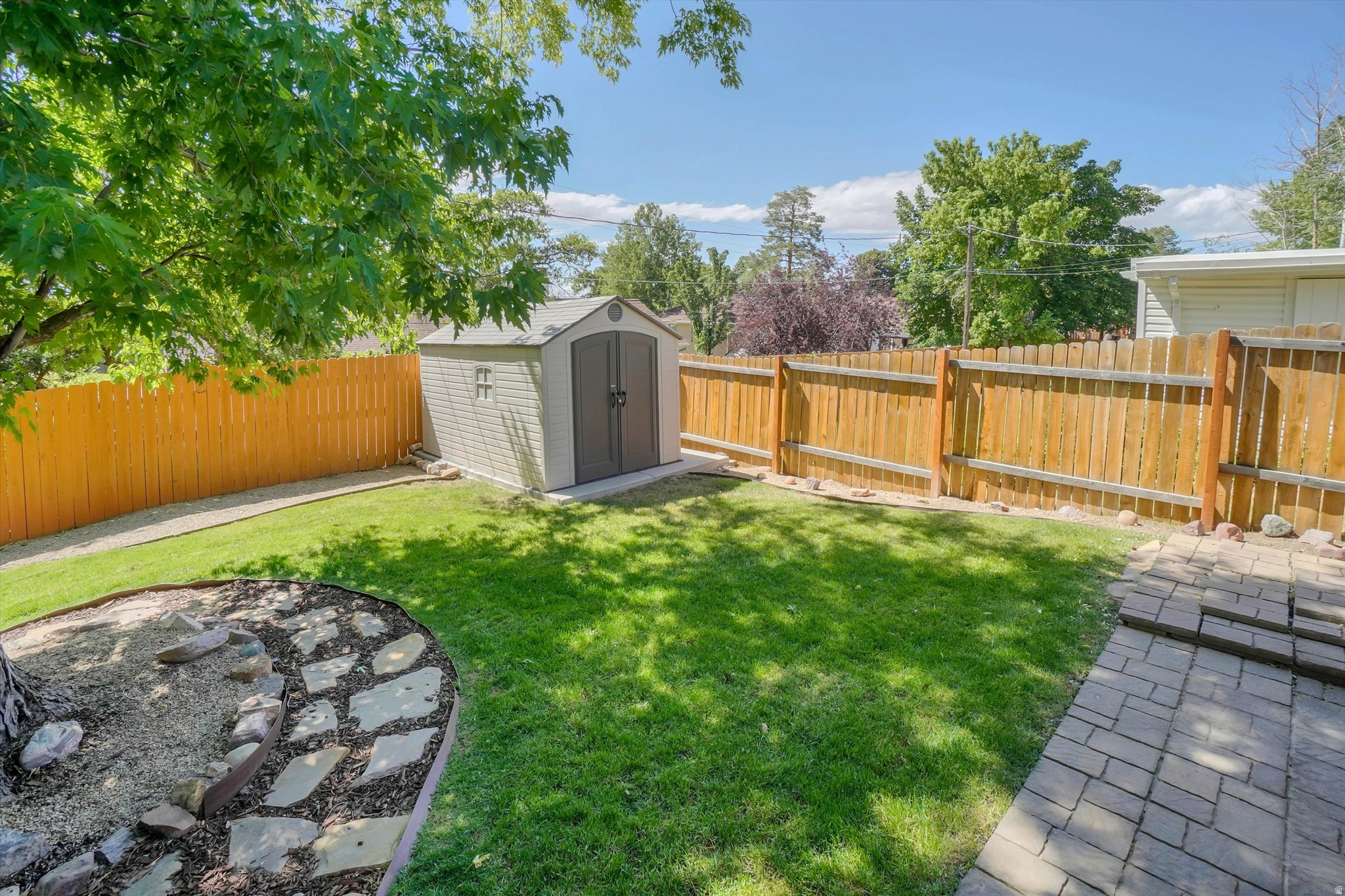 main property photo 20