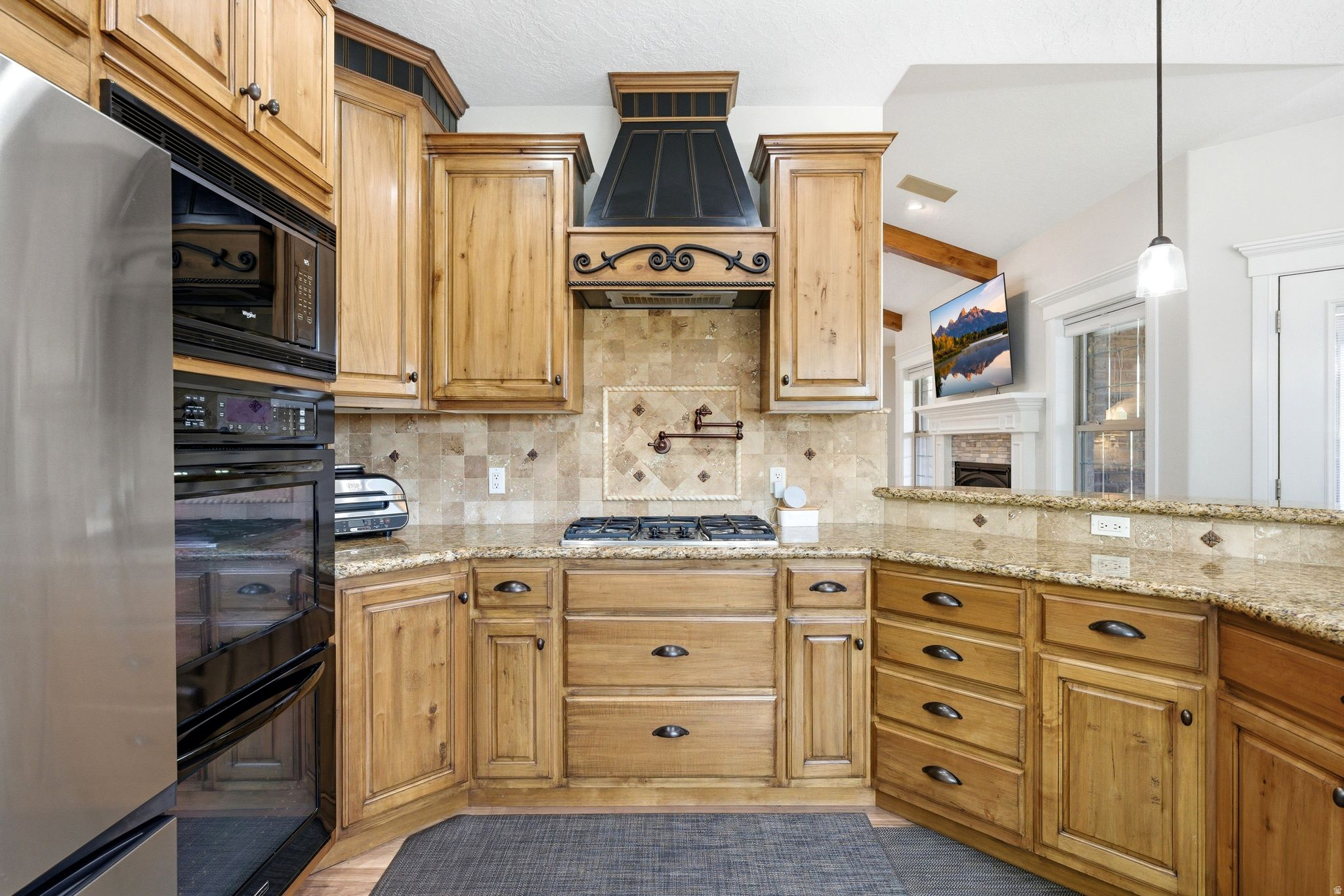 main property photo 12