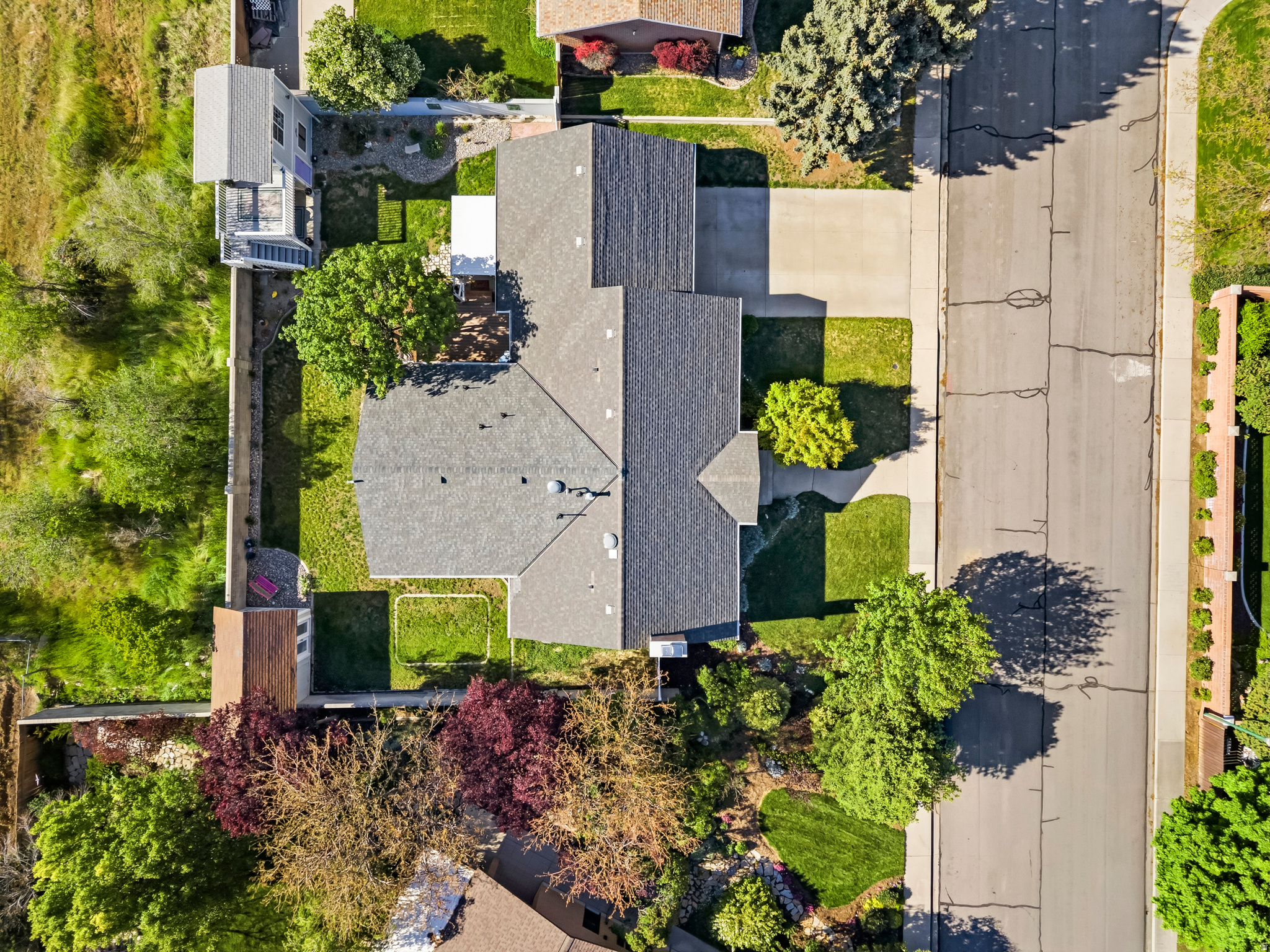 main property photo 45