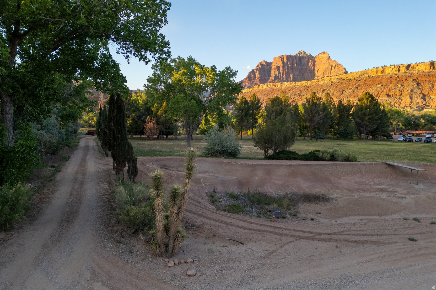 main property photo 31