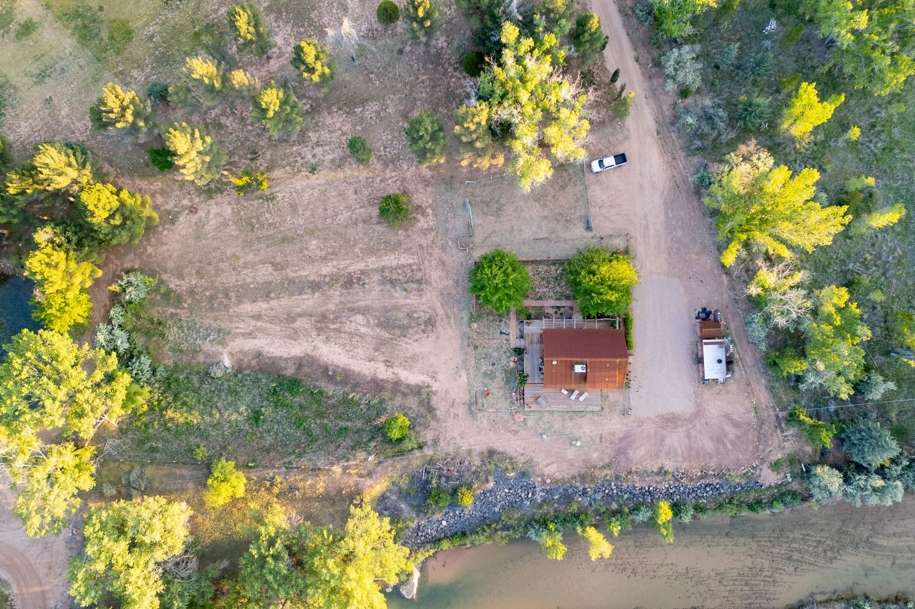 main property photo 39
