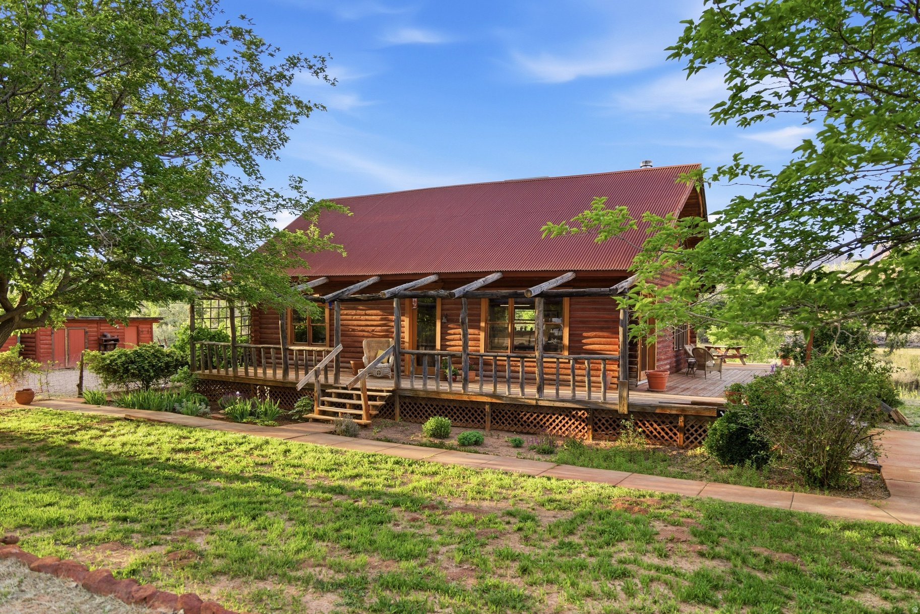 main property photo 7