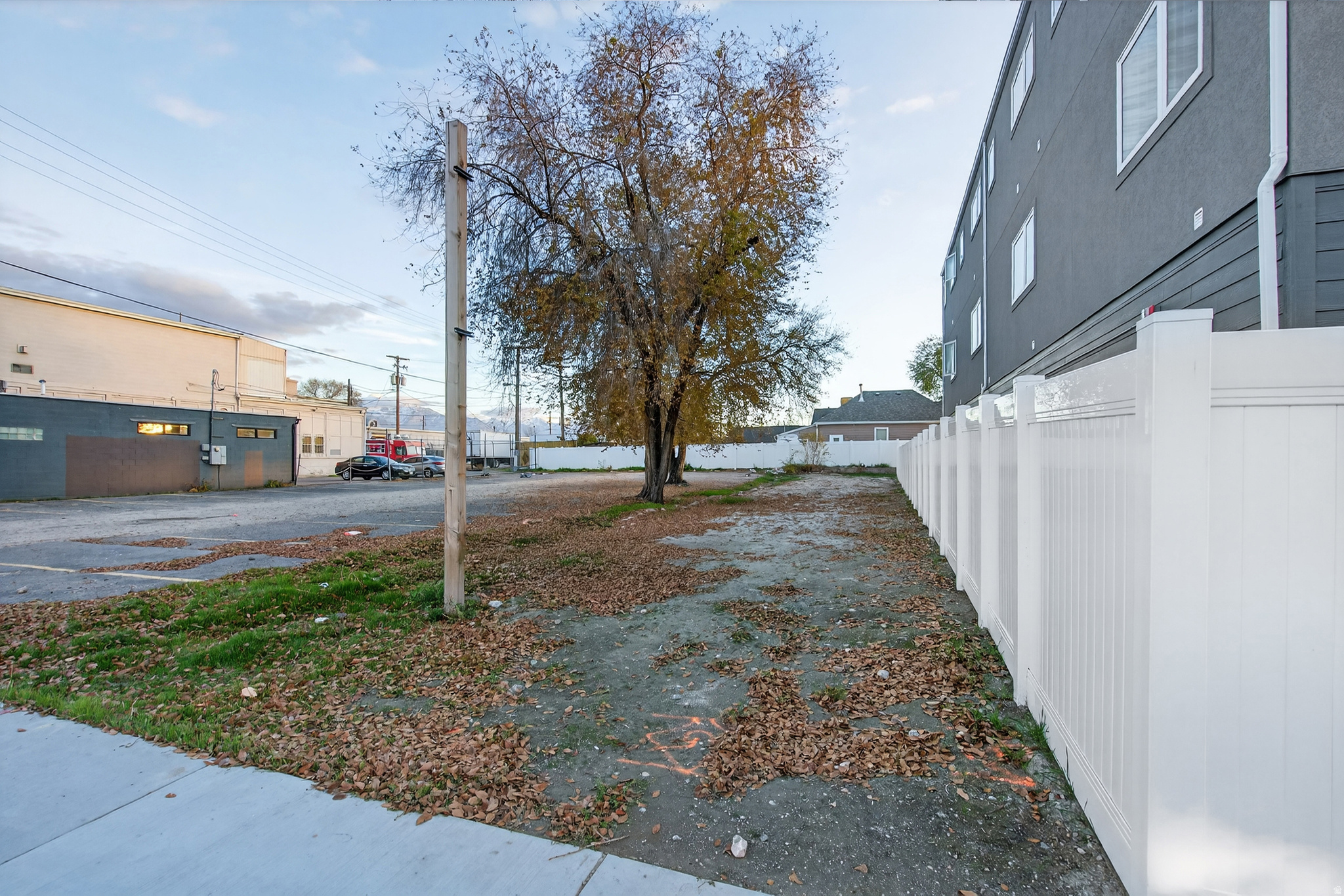 main property photo 13