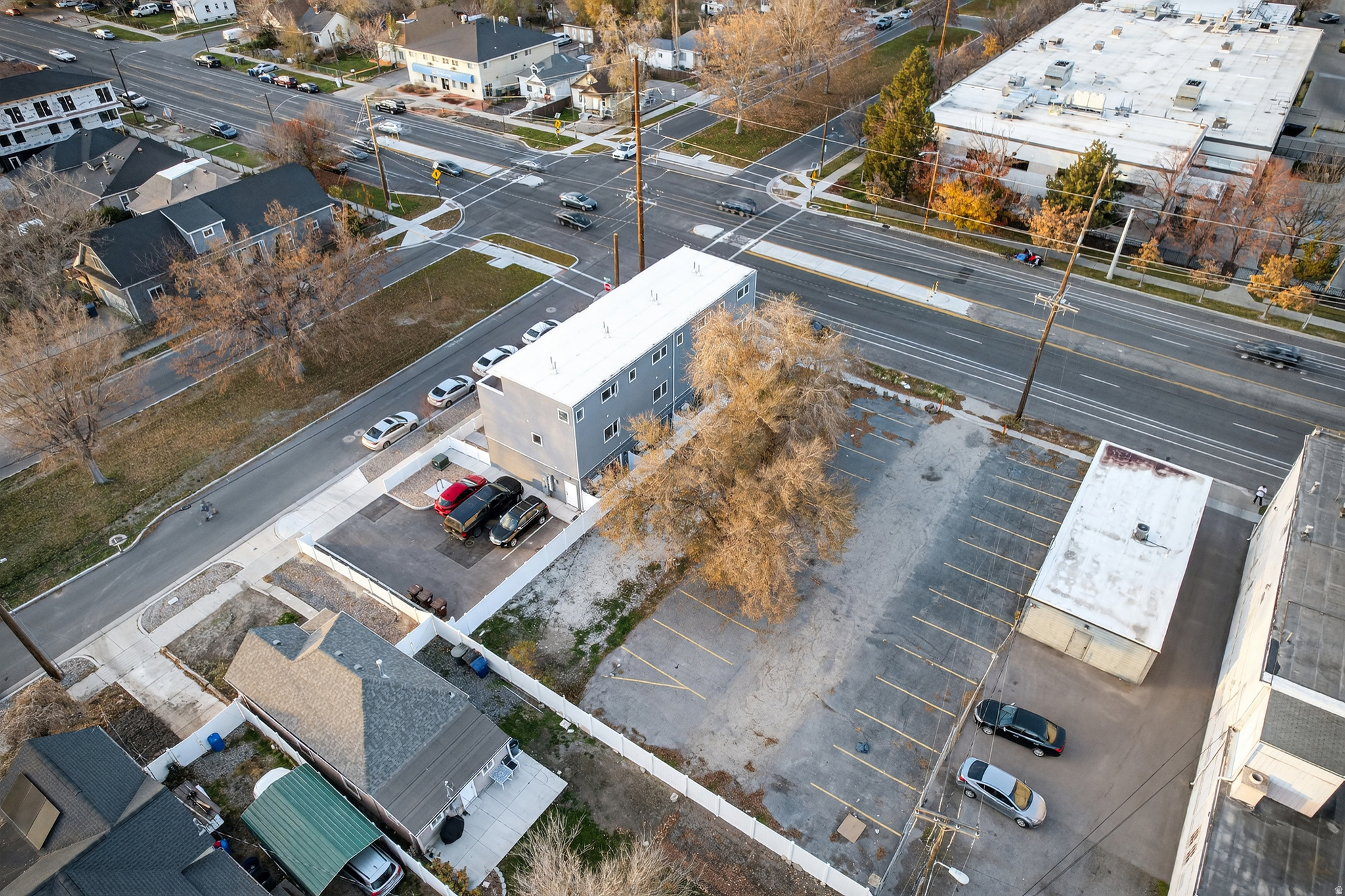 main property photo 6