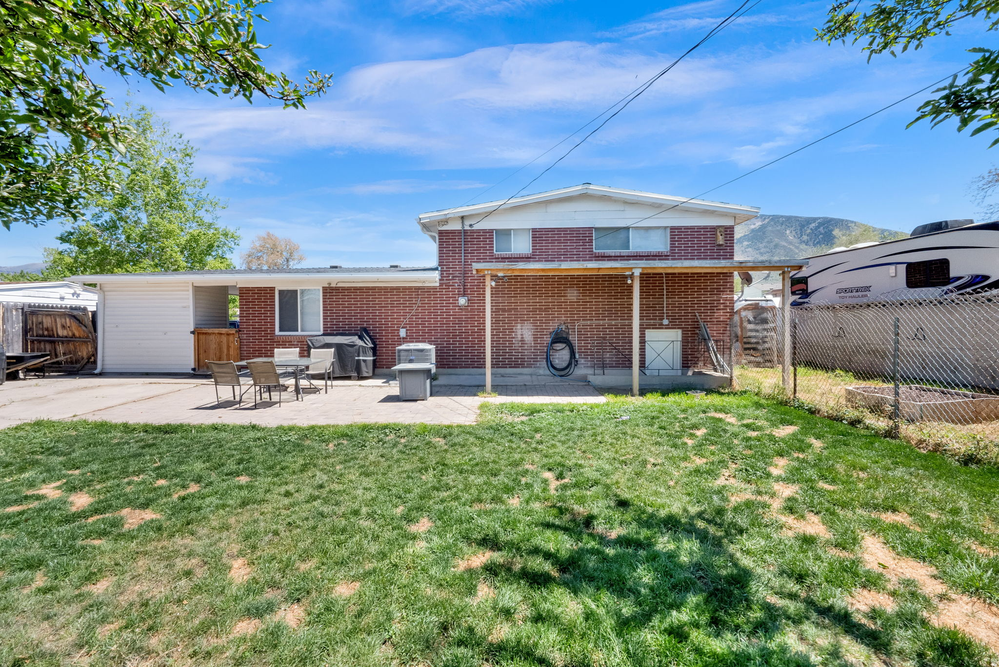 main property photo 17