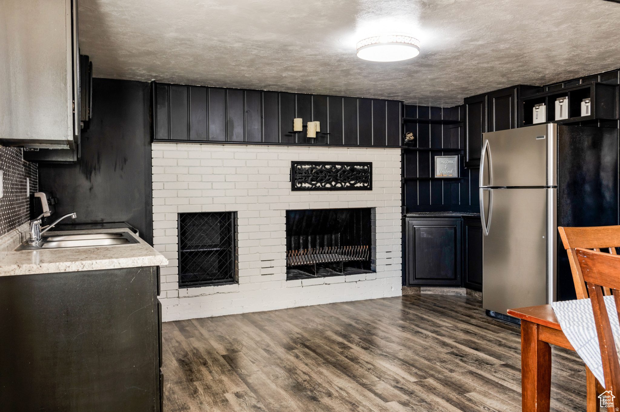 main property photo 19