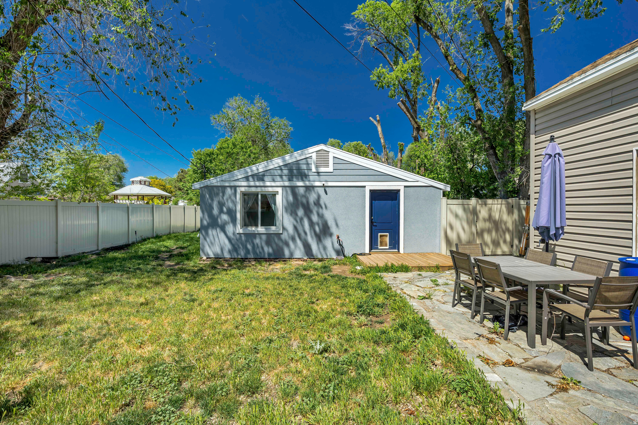 main property photo 14