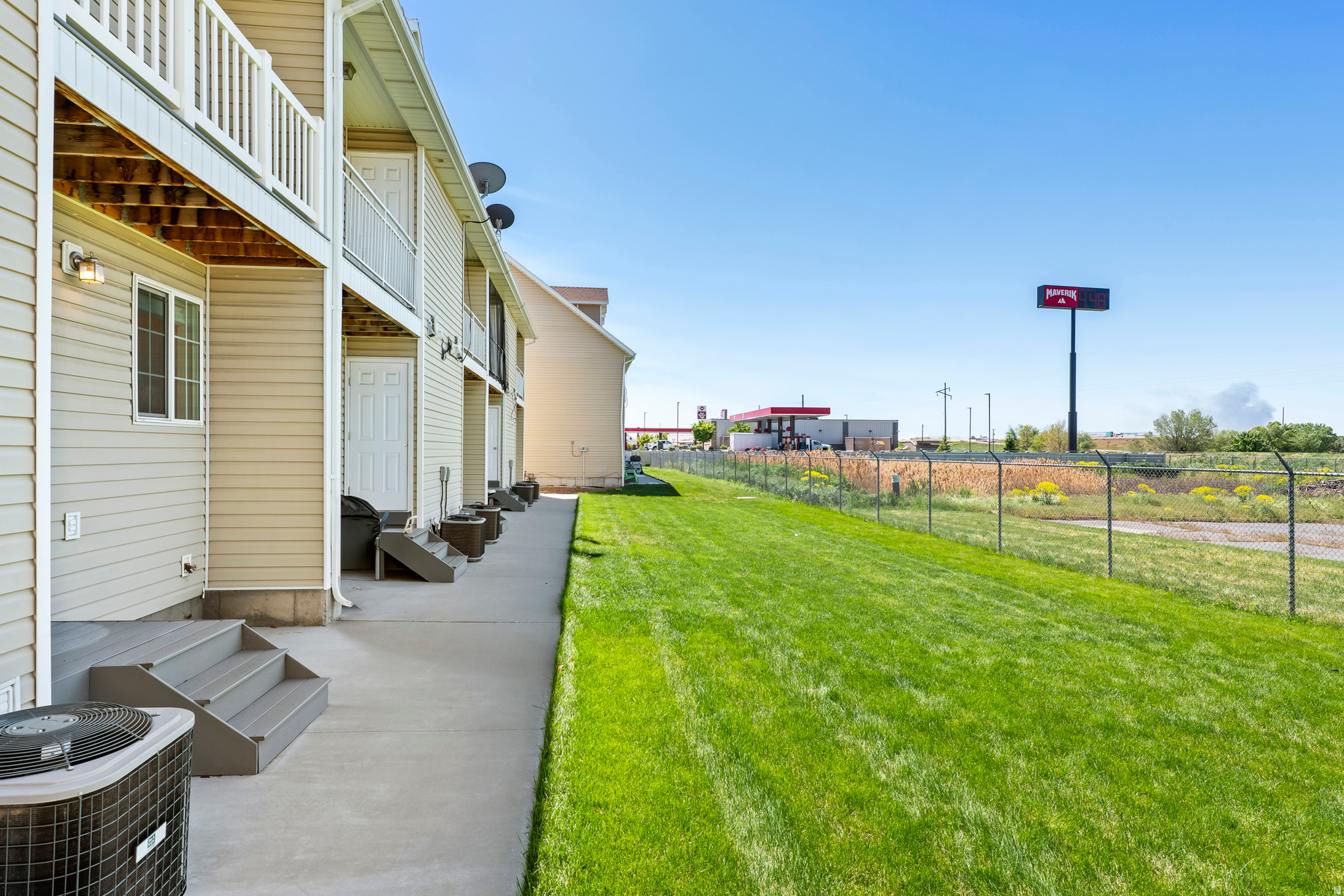 main property photo 16