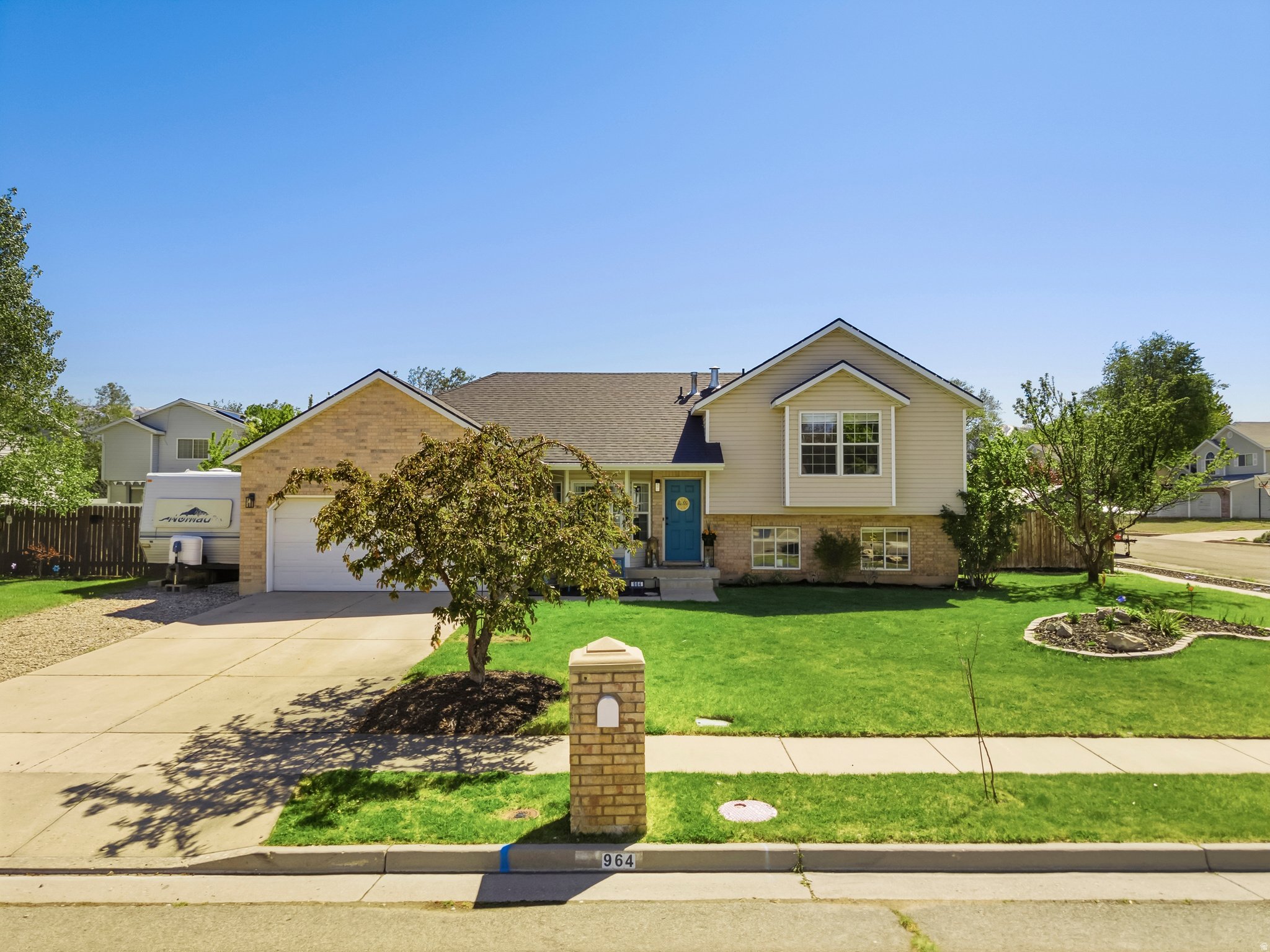 main property photo 6