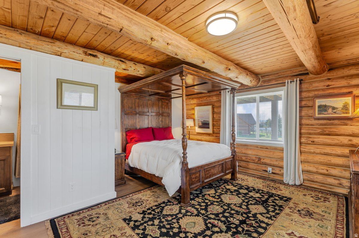 main property photo 18
