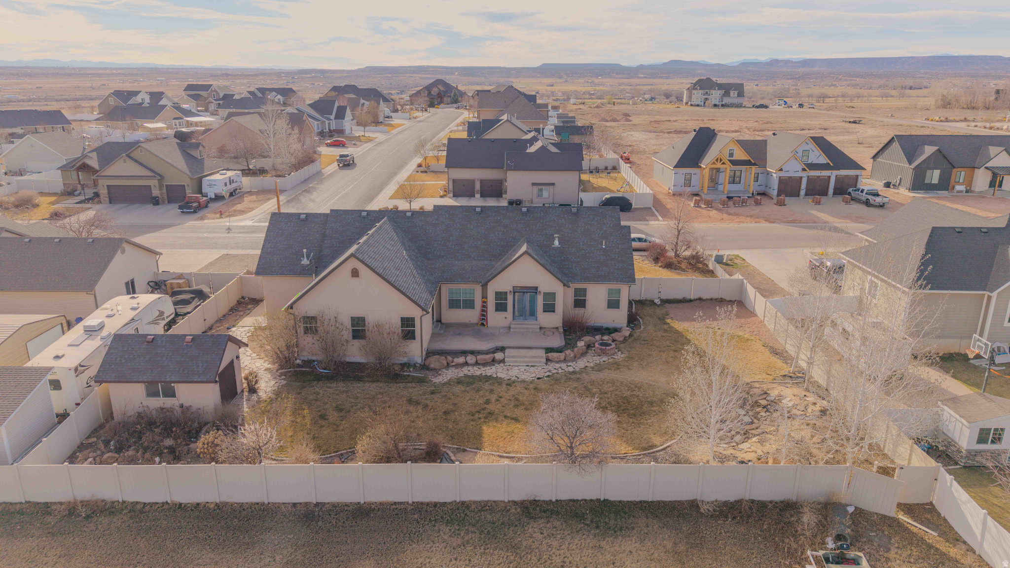 main property photo 6