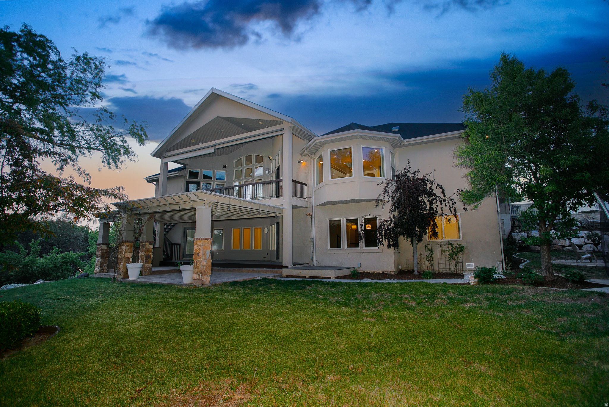 main property photo 30
