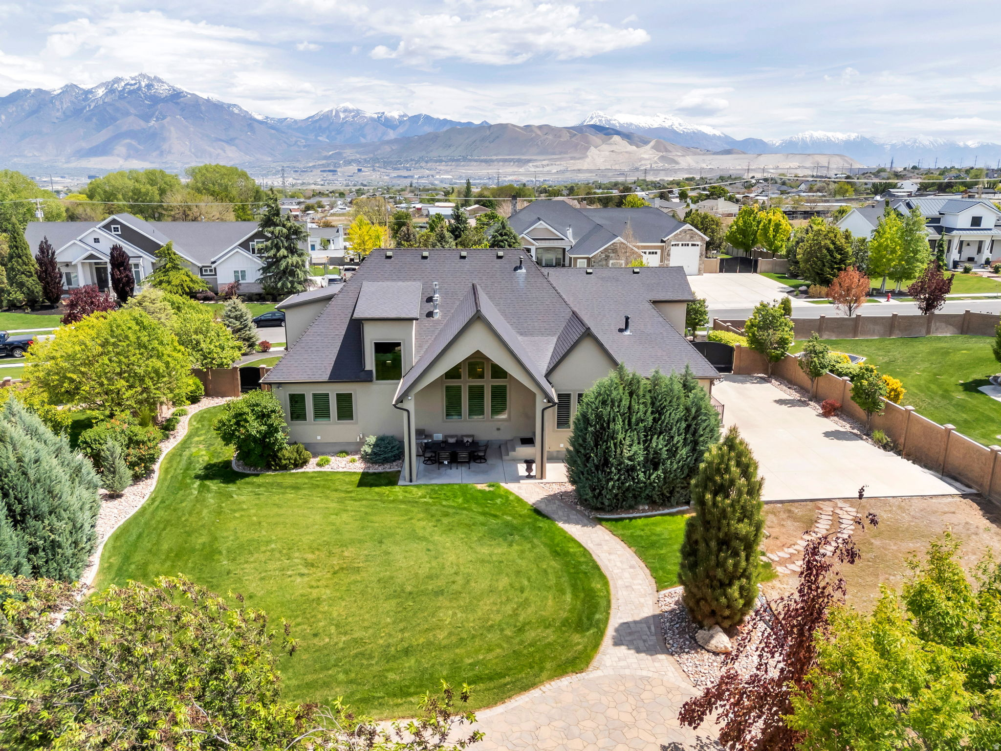 main property photo 60