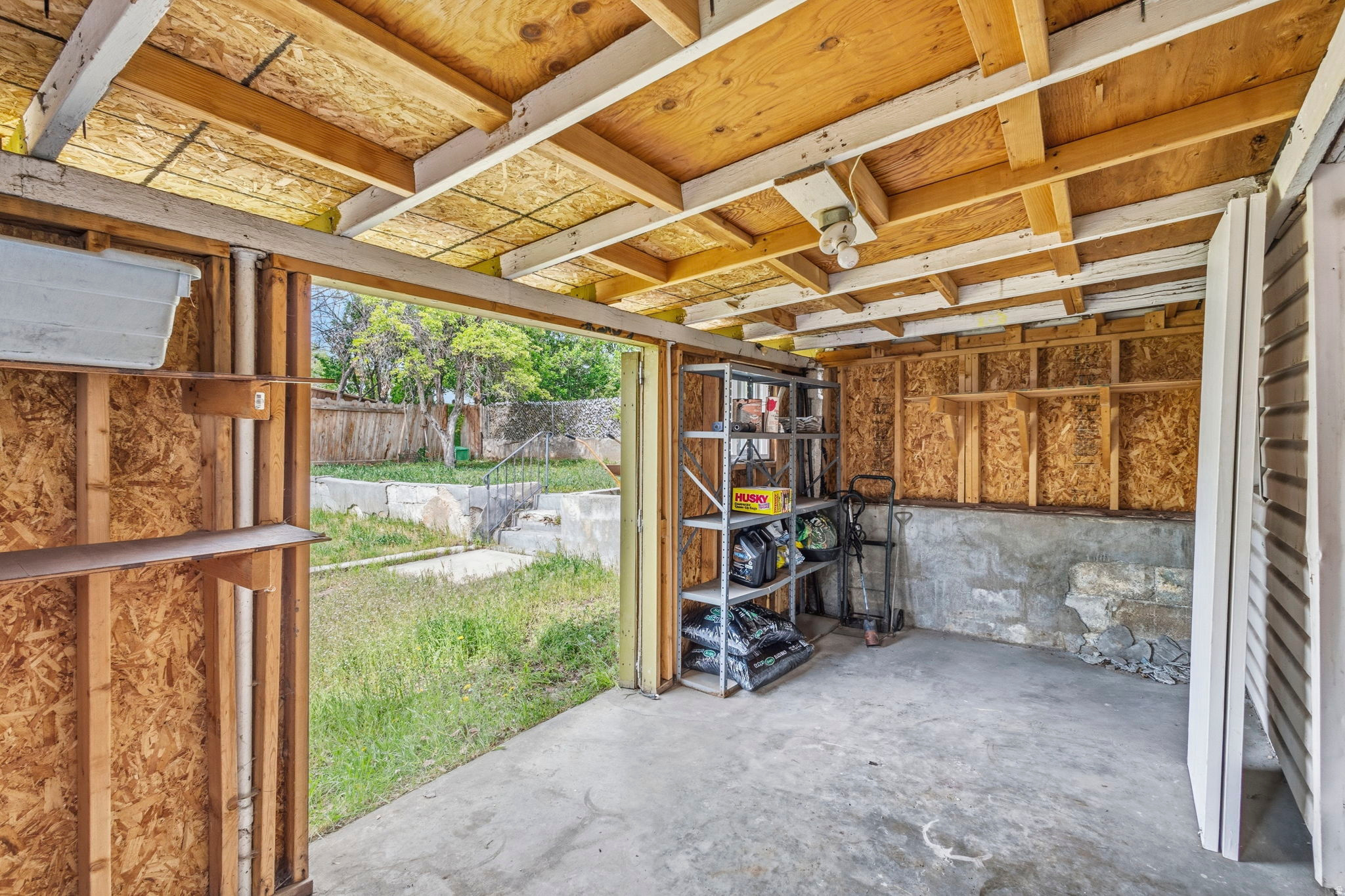 main property photo 13