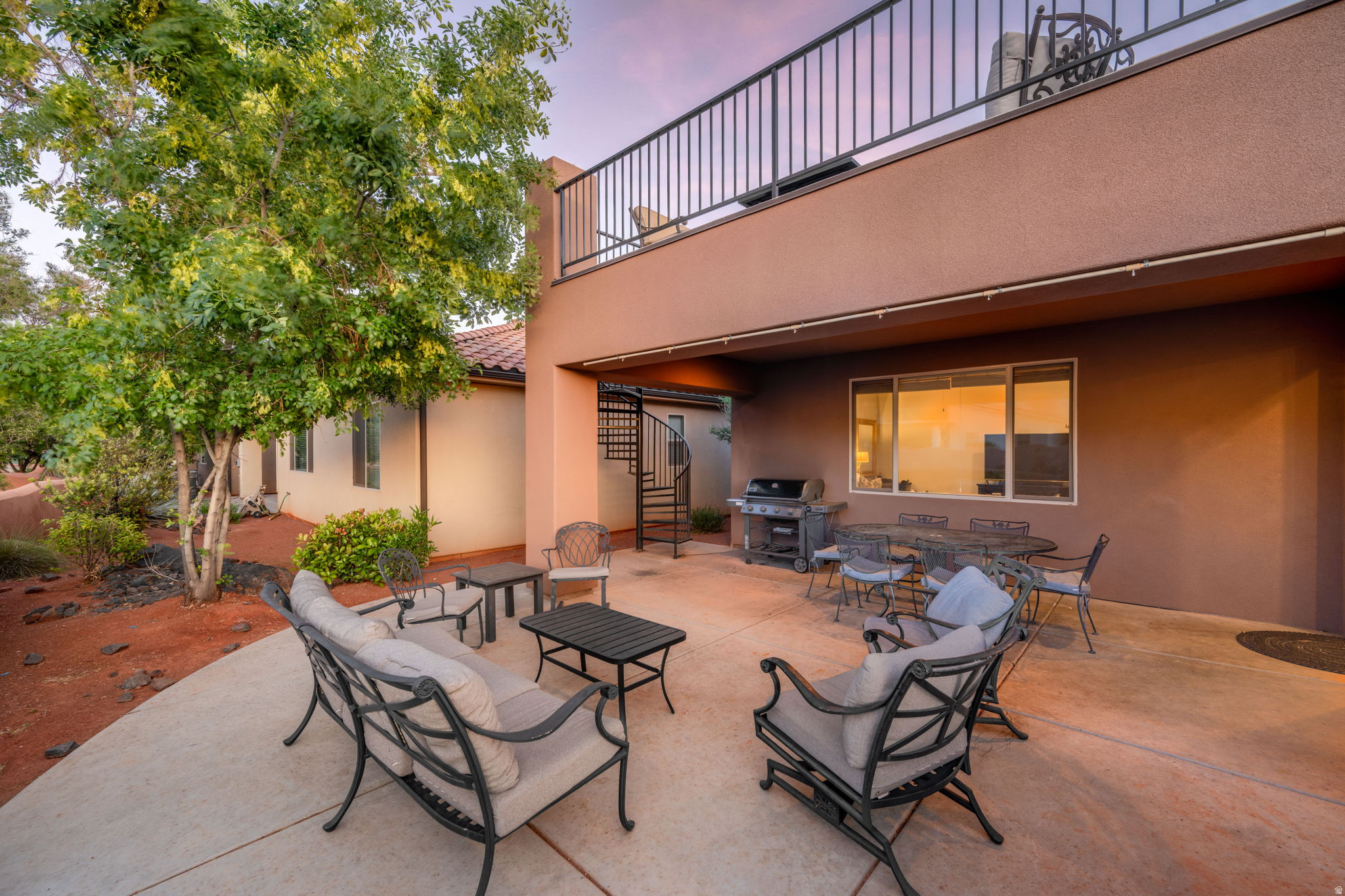 main property photo 18