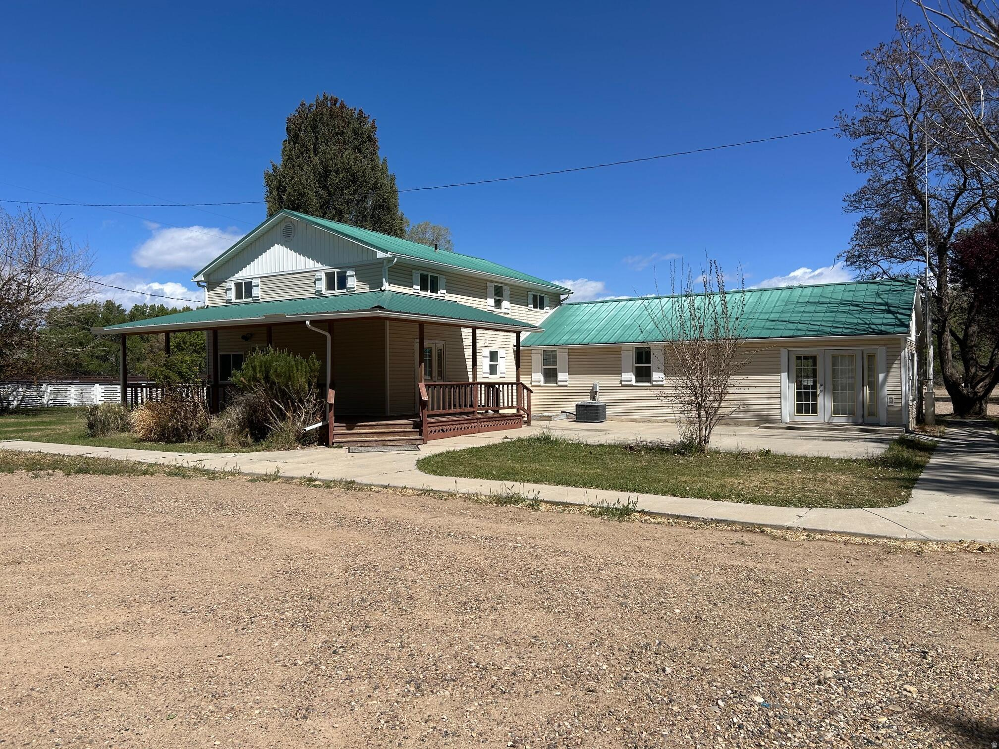 main property photo 4