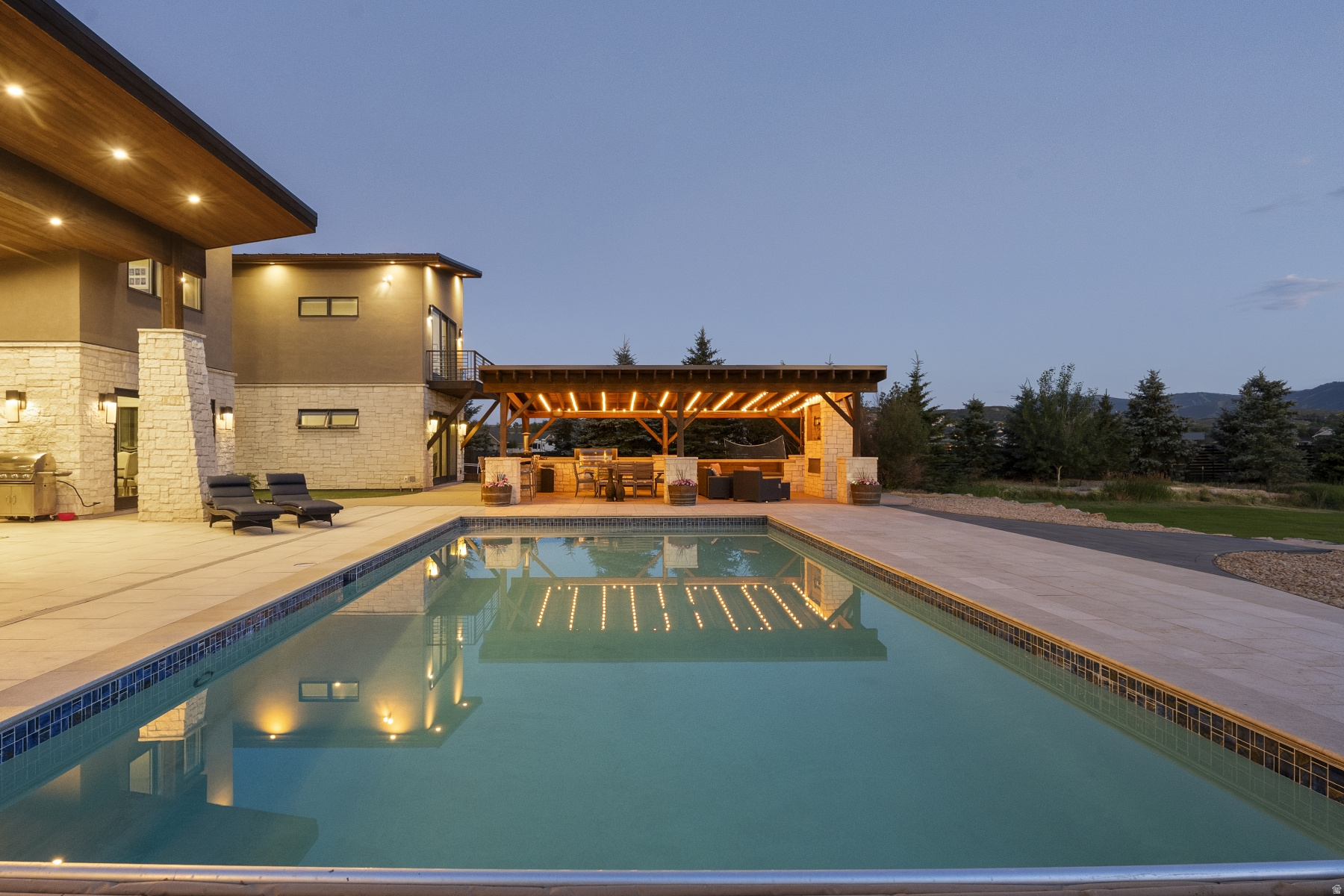 main property photo 74