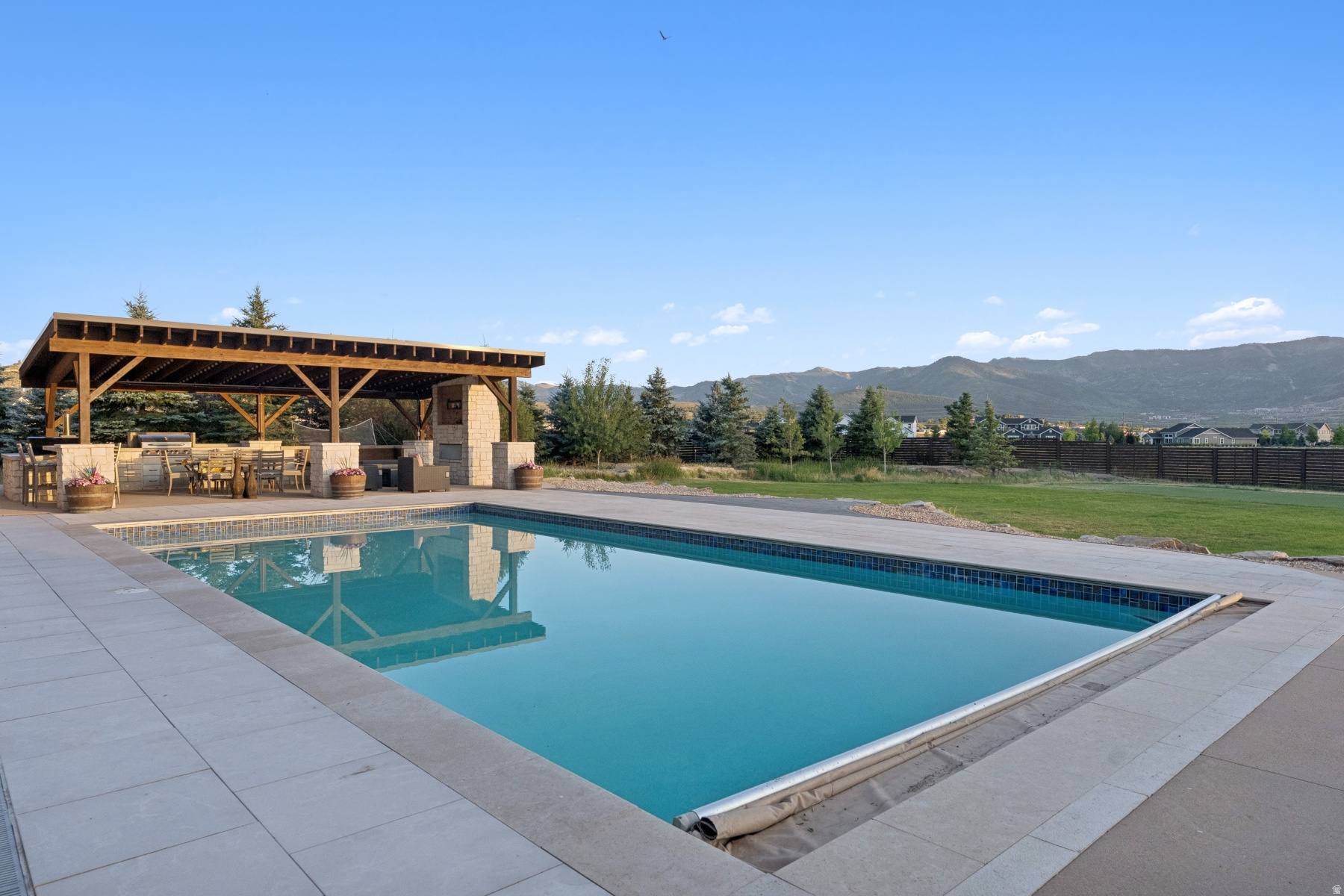 main property photo 75