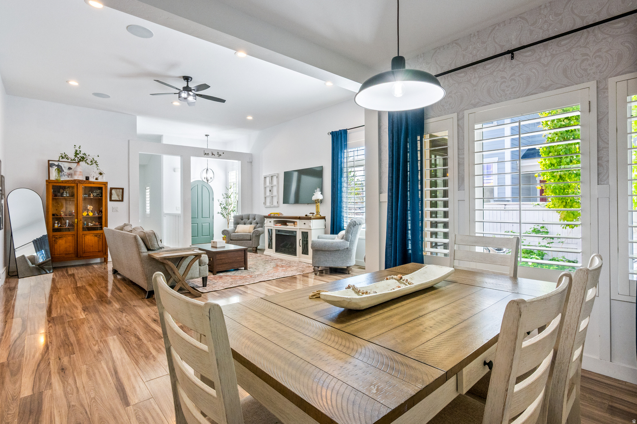 main property photo 9