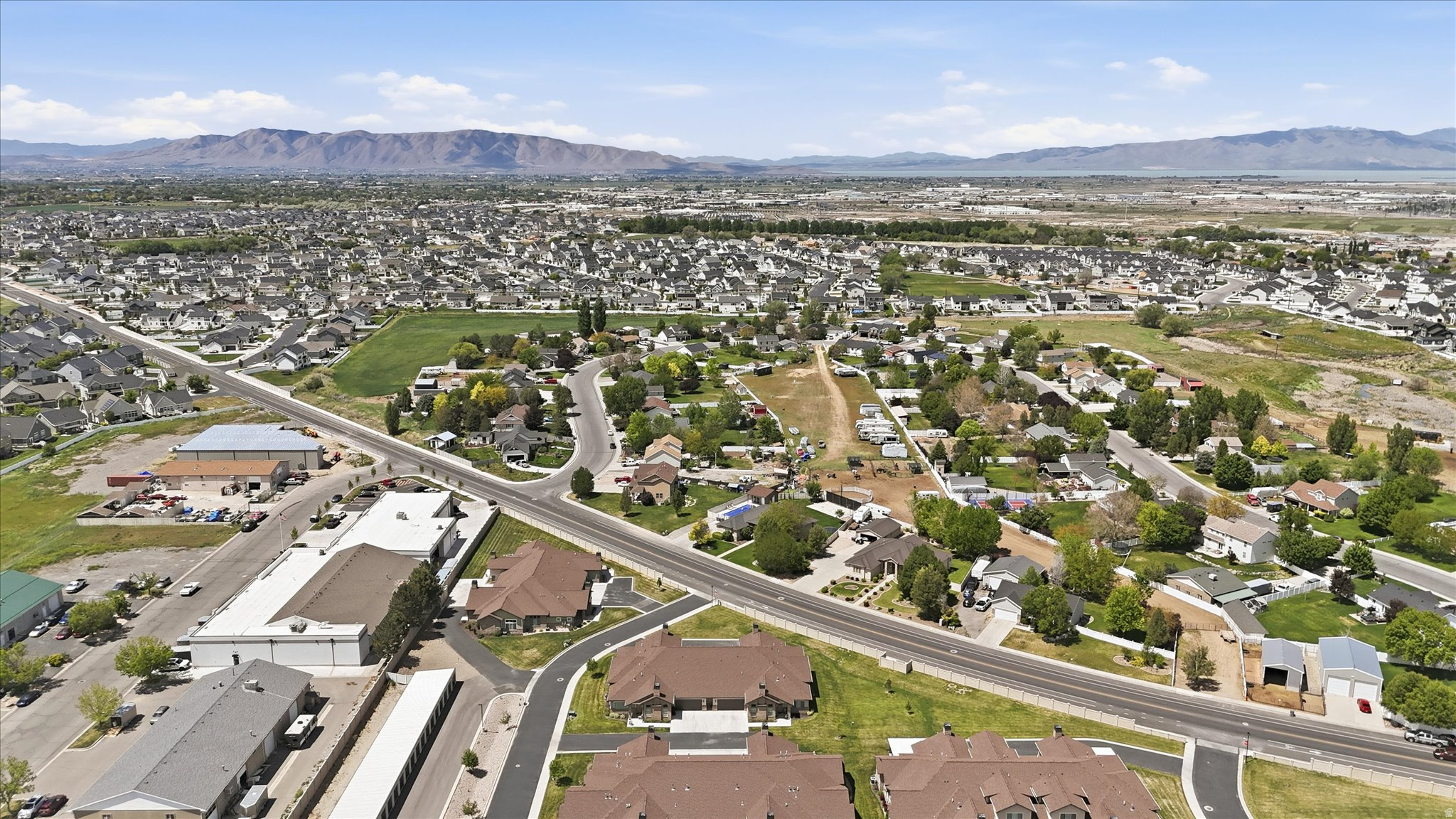 main property photo 45