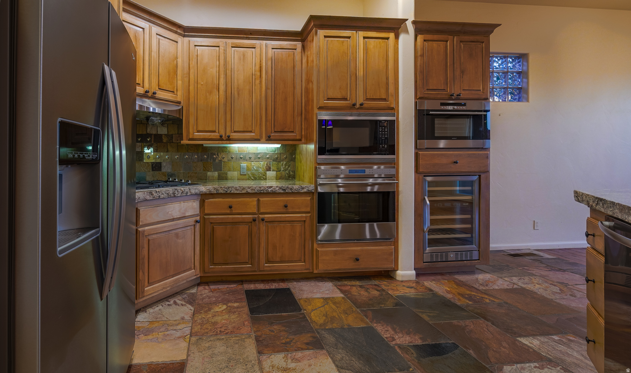 main property photo 8