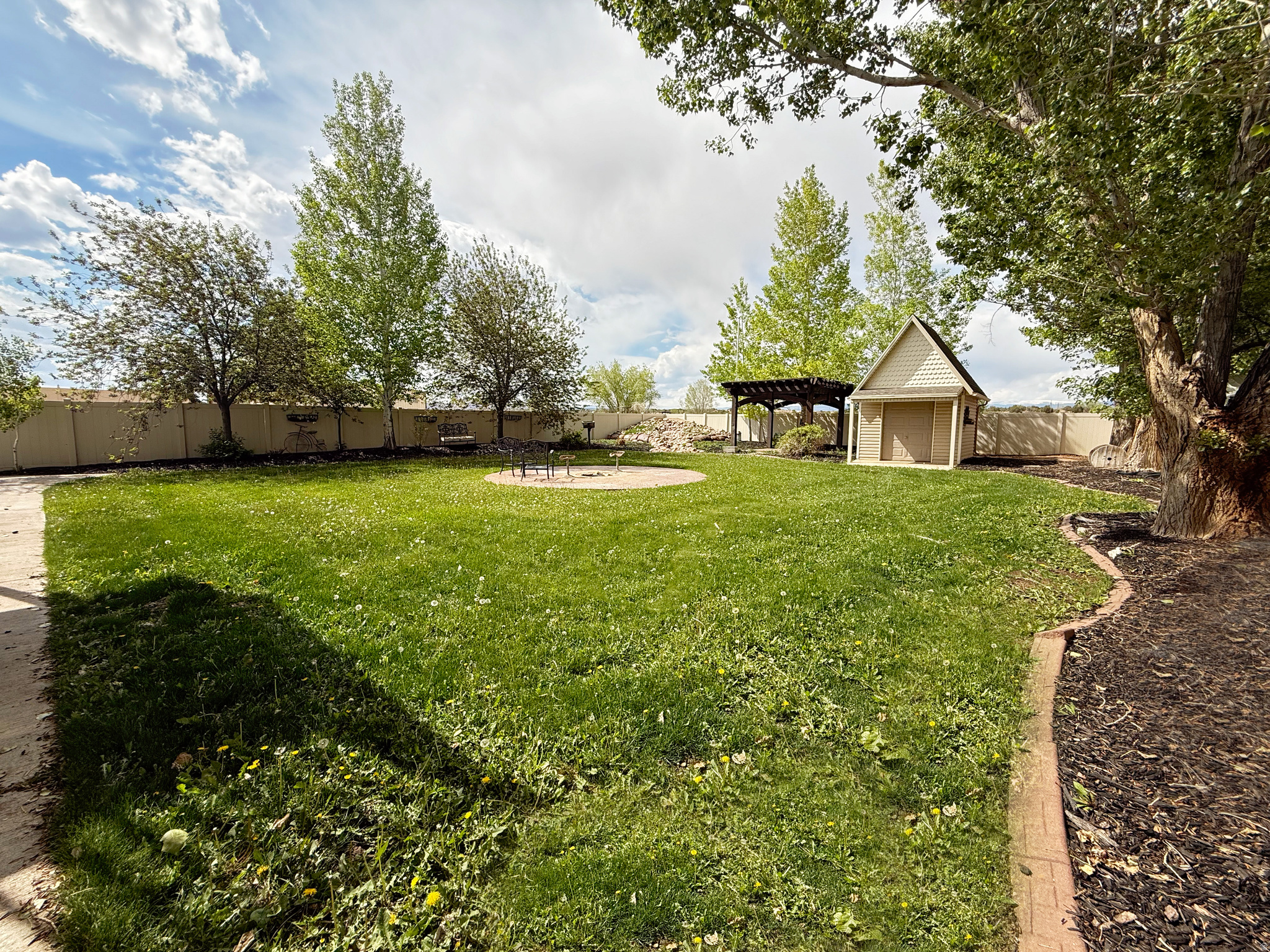 main property photo 14