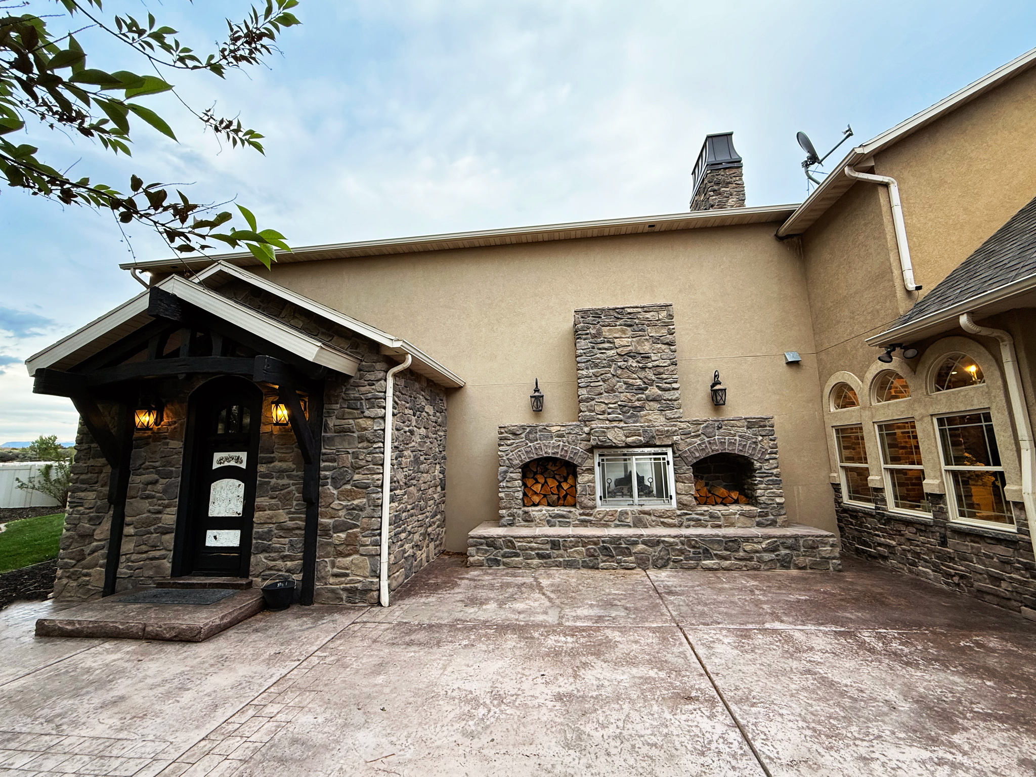 main property photo 5