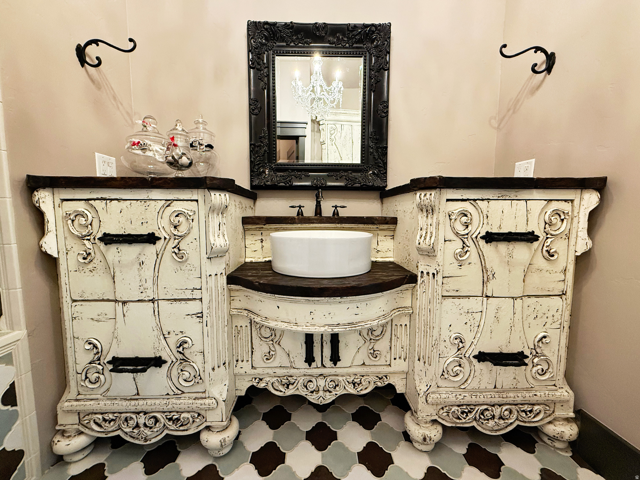 main property photo 74