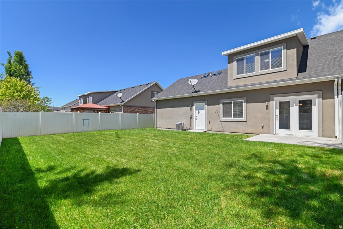 main property photo 19