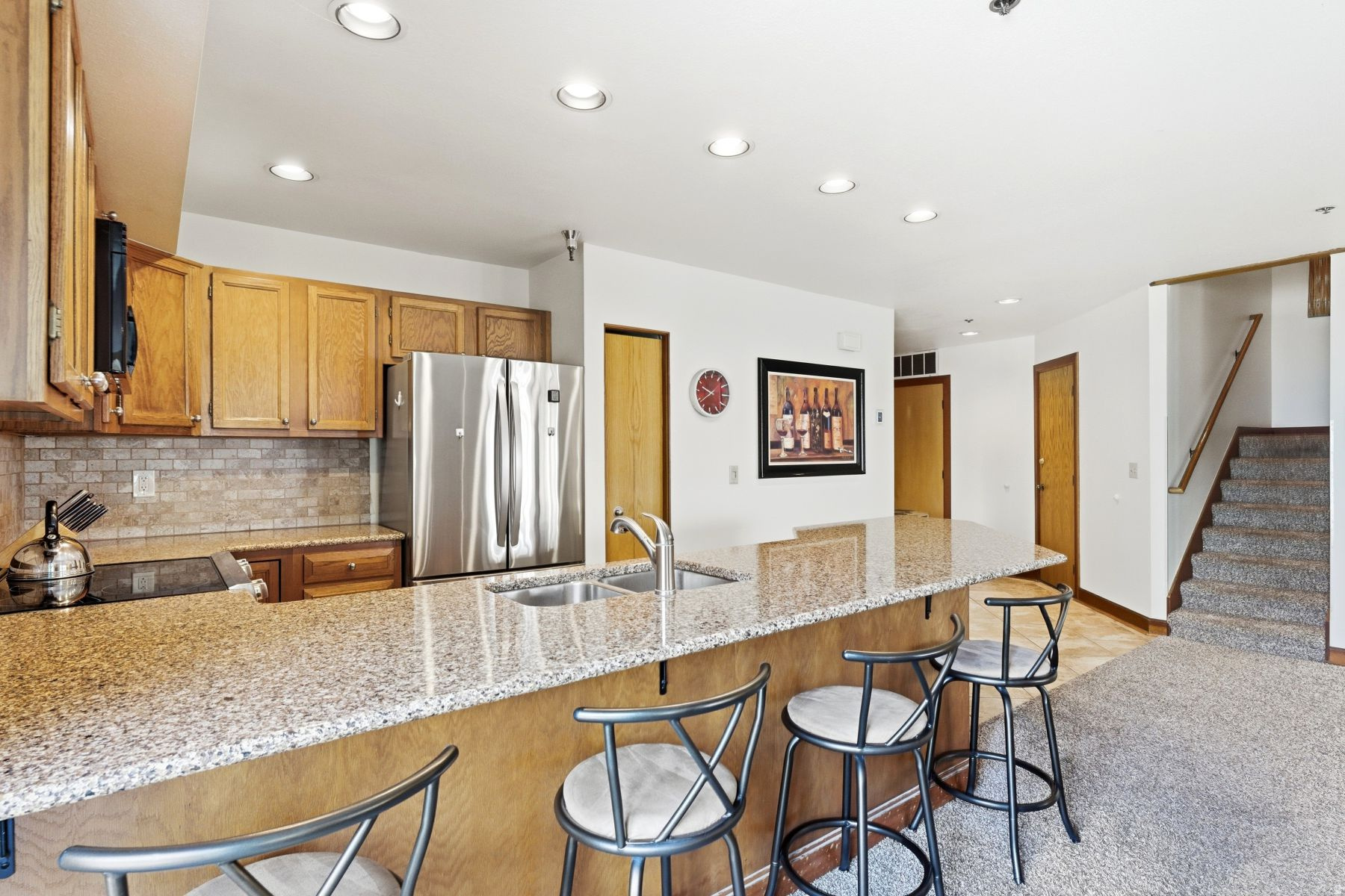 main property photo 13