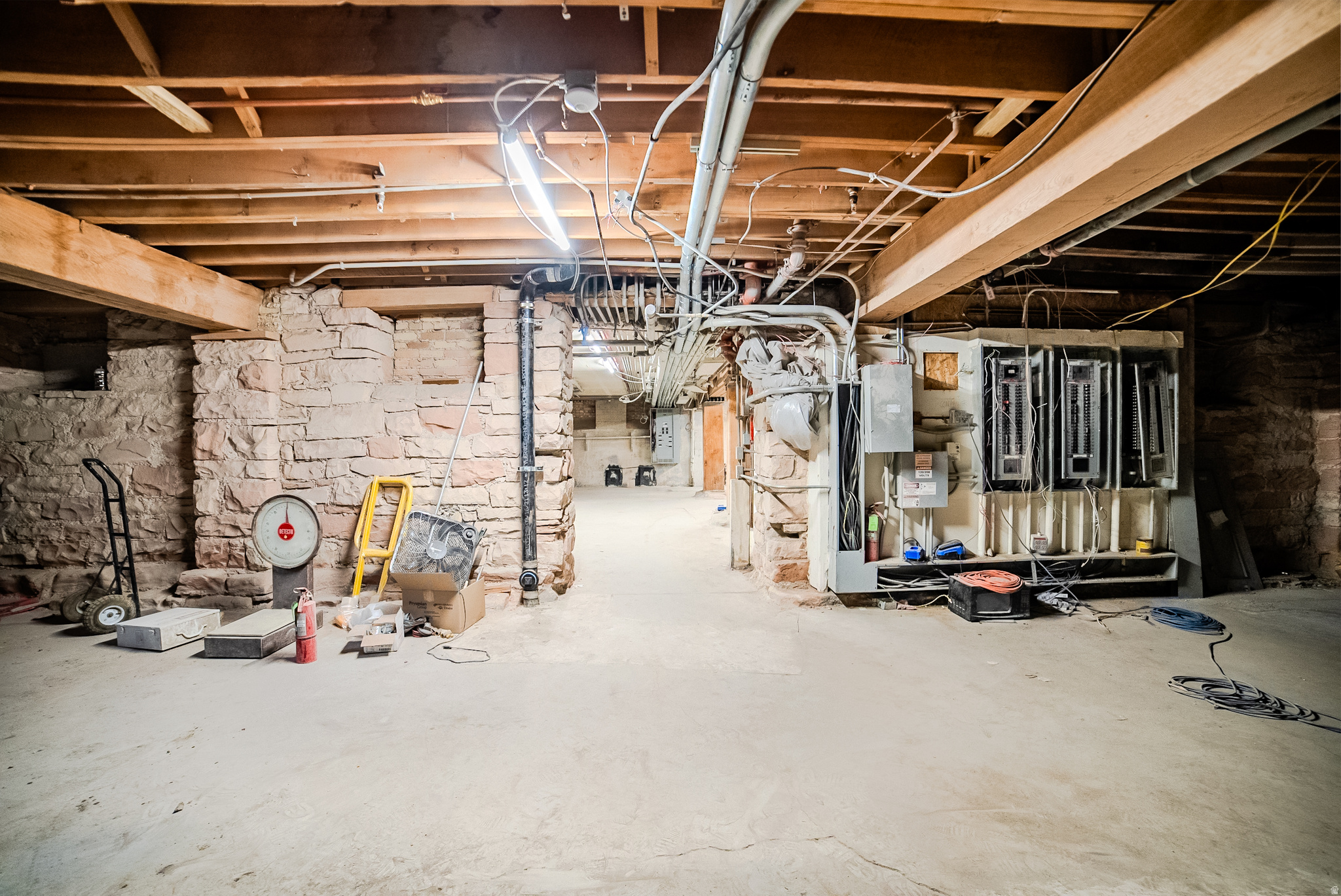main property photo 15