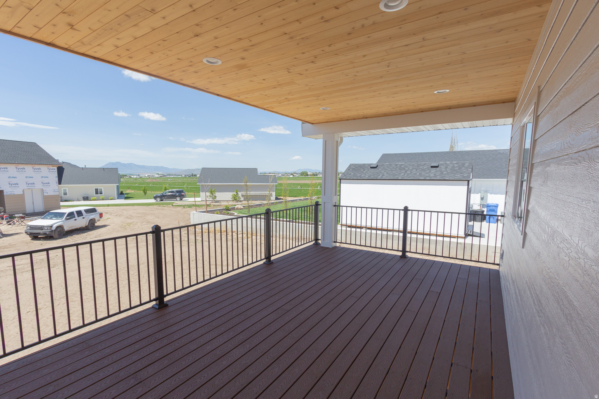 main property photo 43