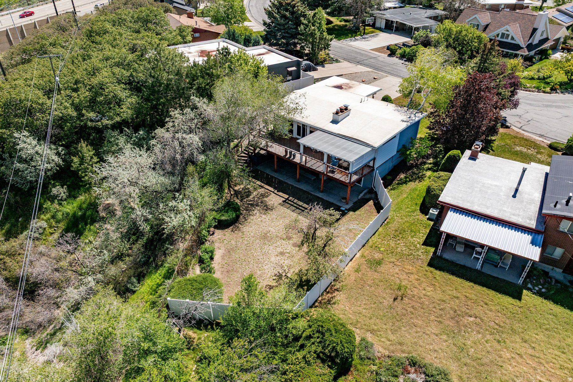 main property photo 26