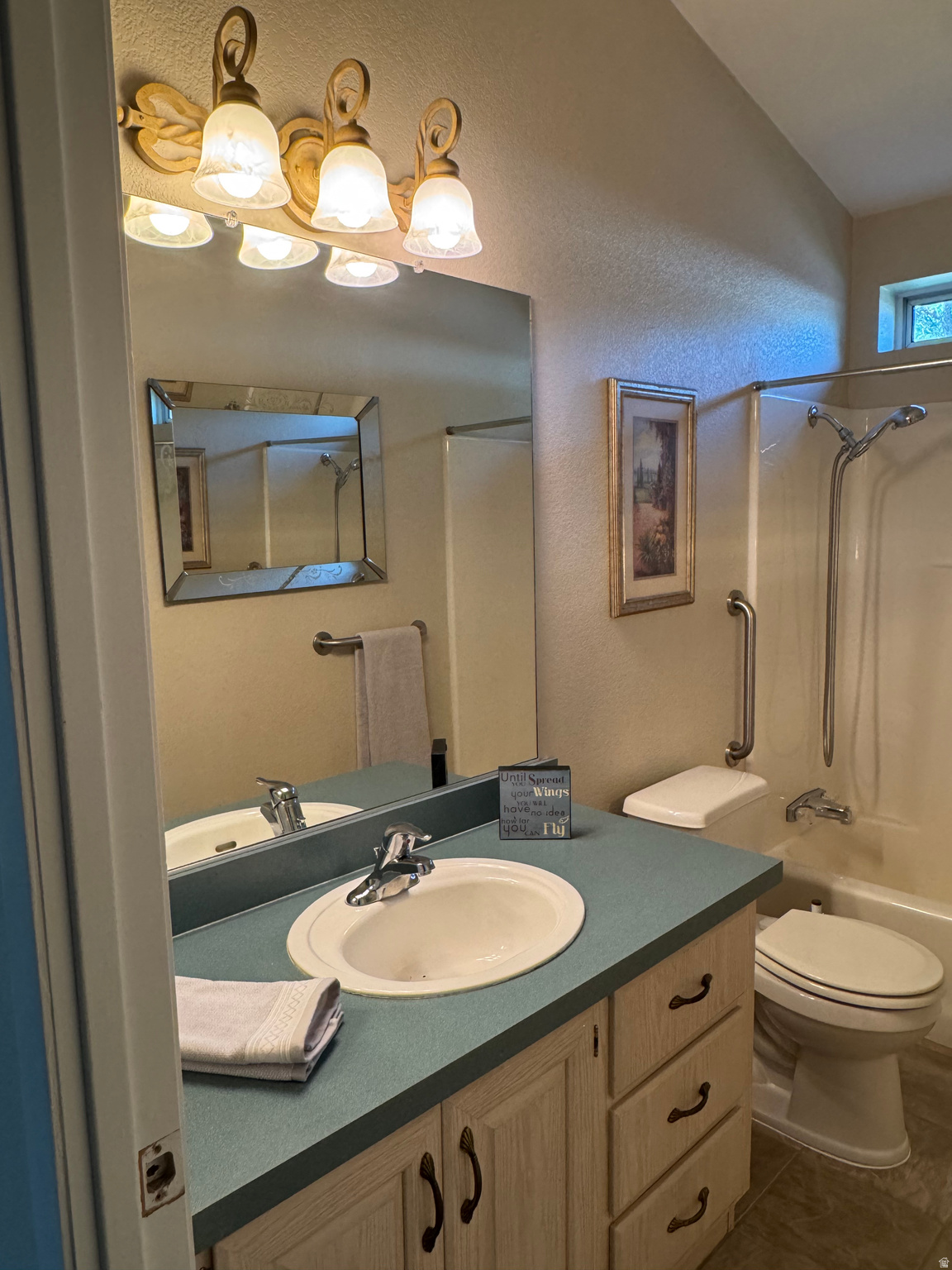 main property photo 6