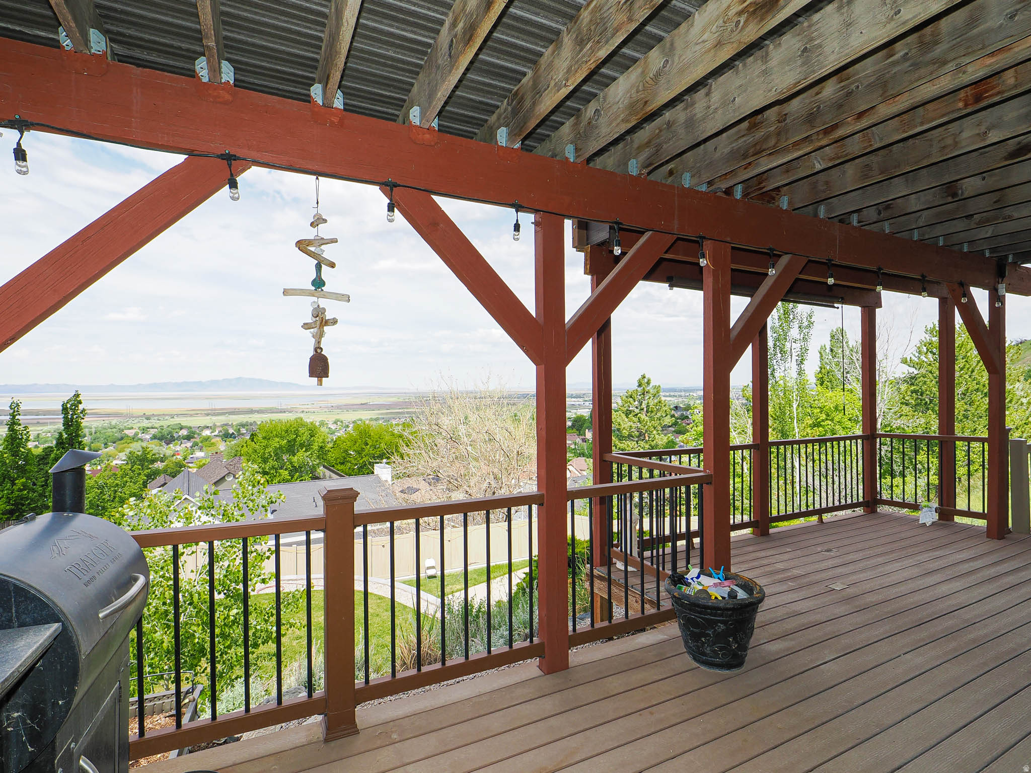 main property photo 40