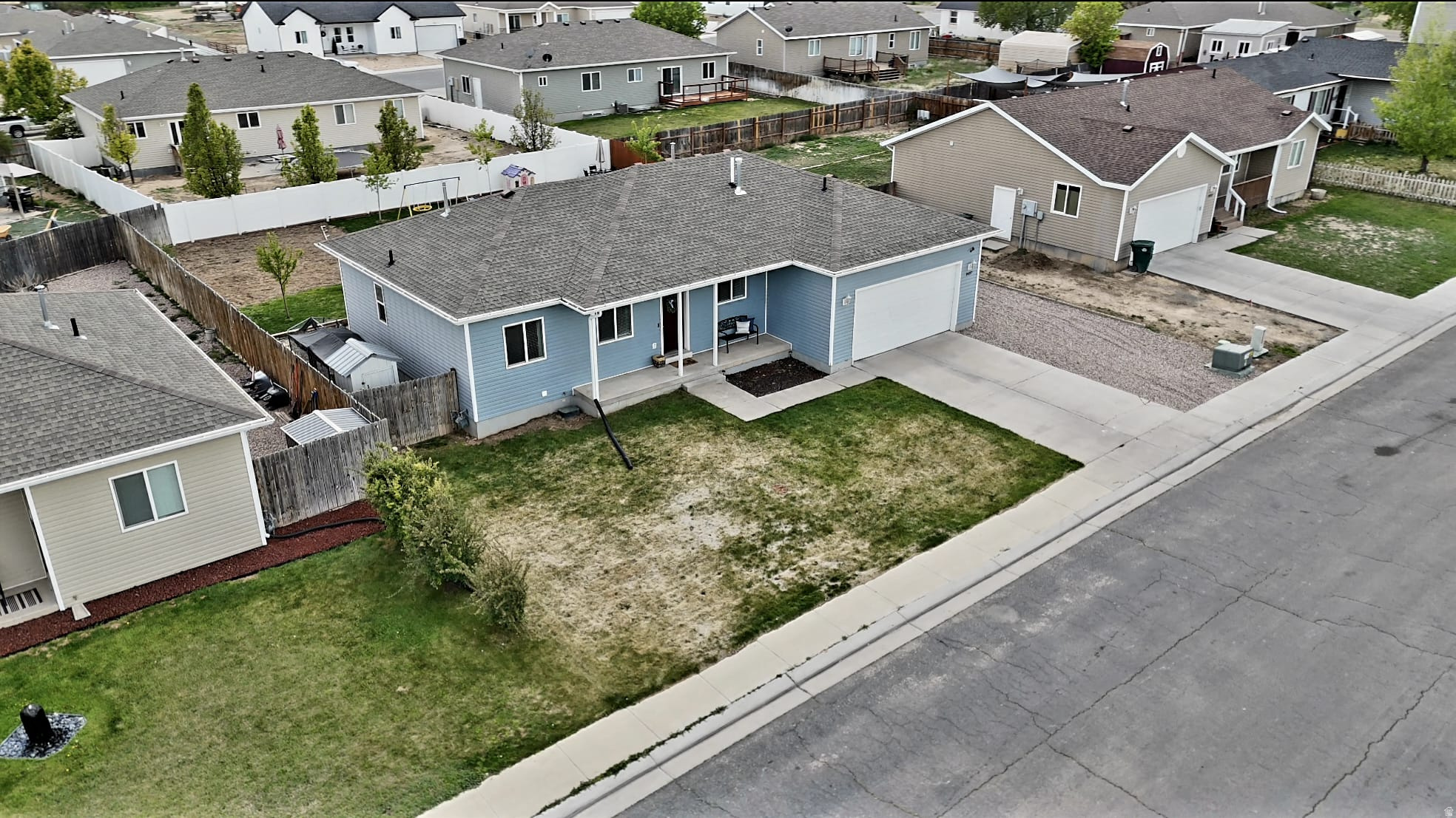 main property photo 45