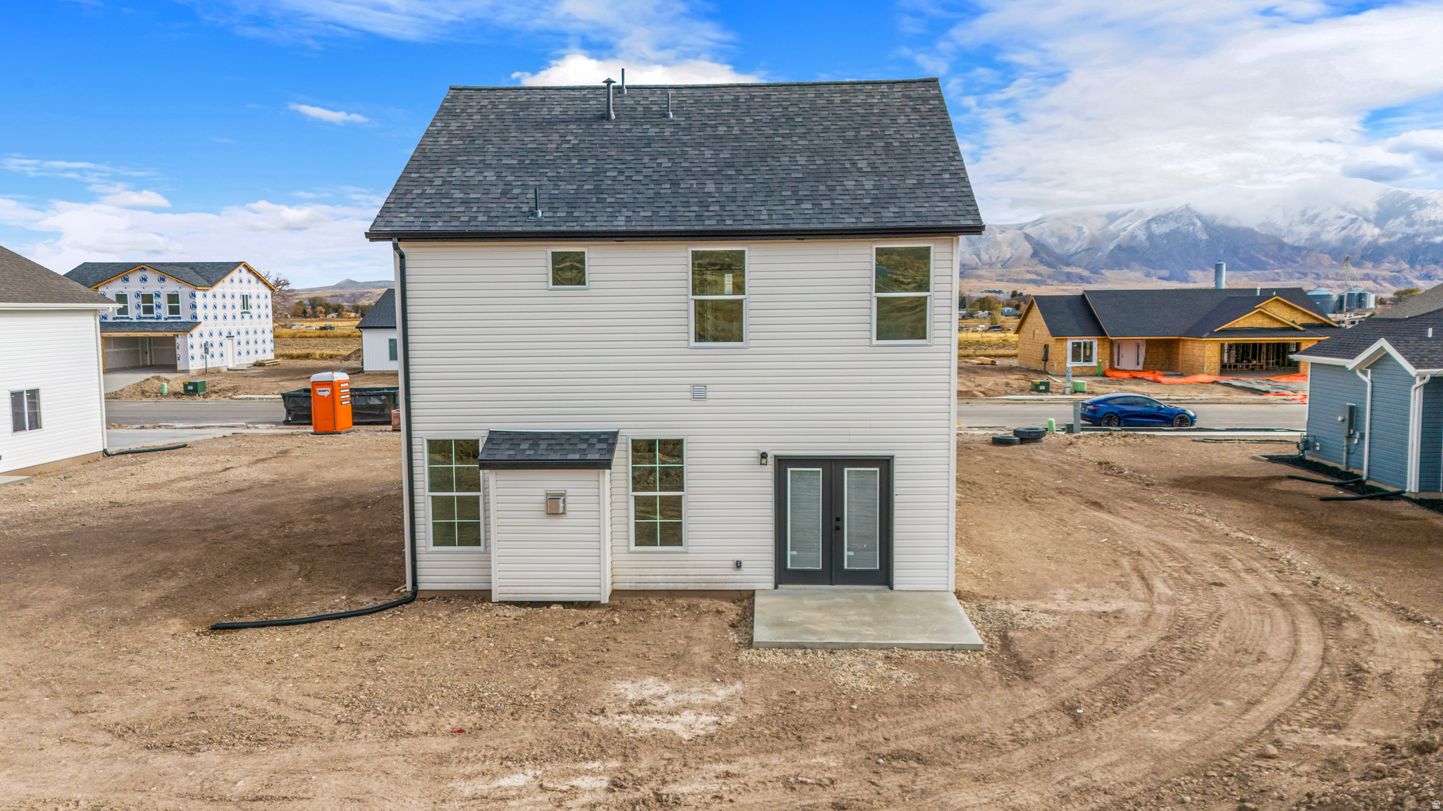 main property photo 35