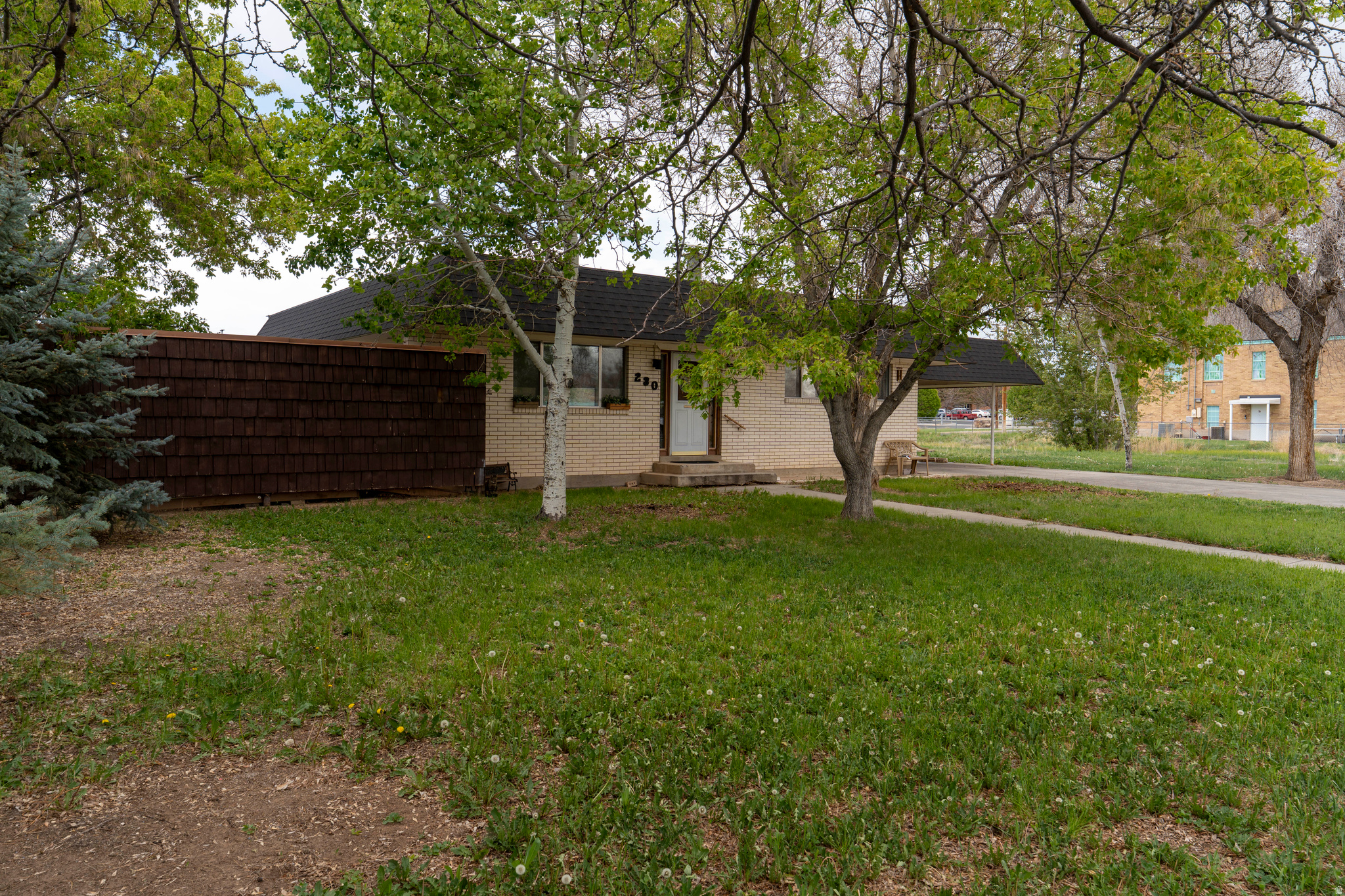 main property photo 30