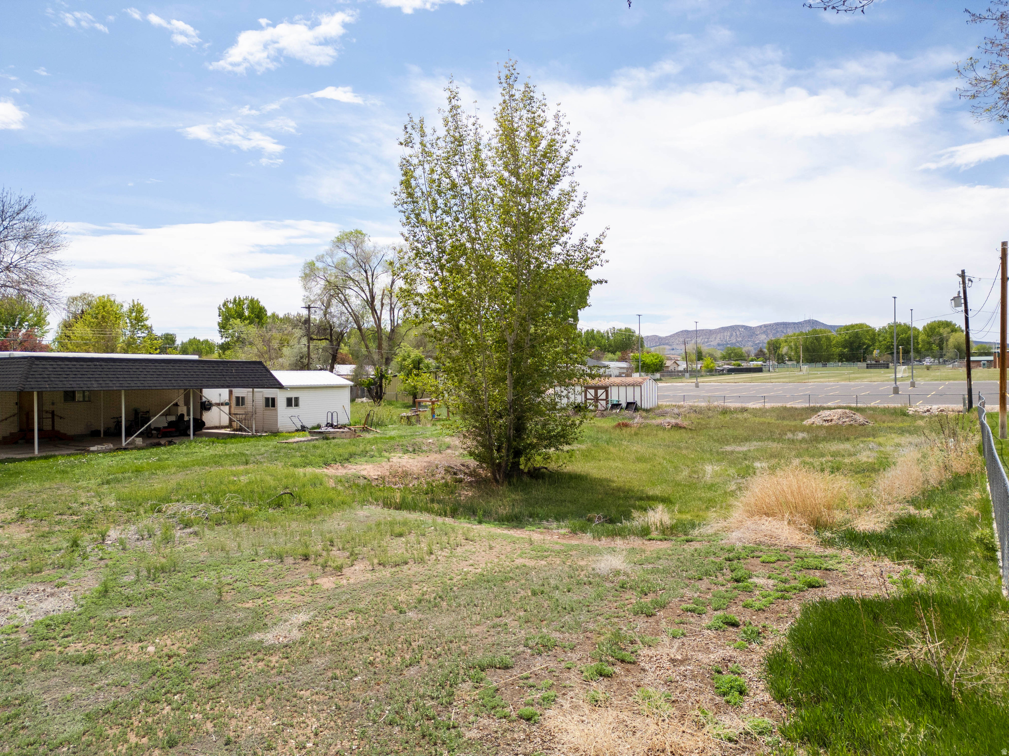 main property photo 41