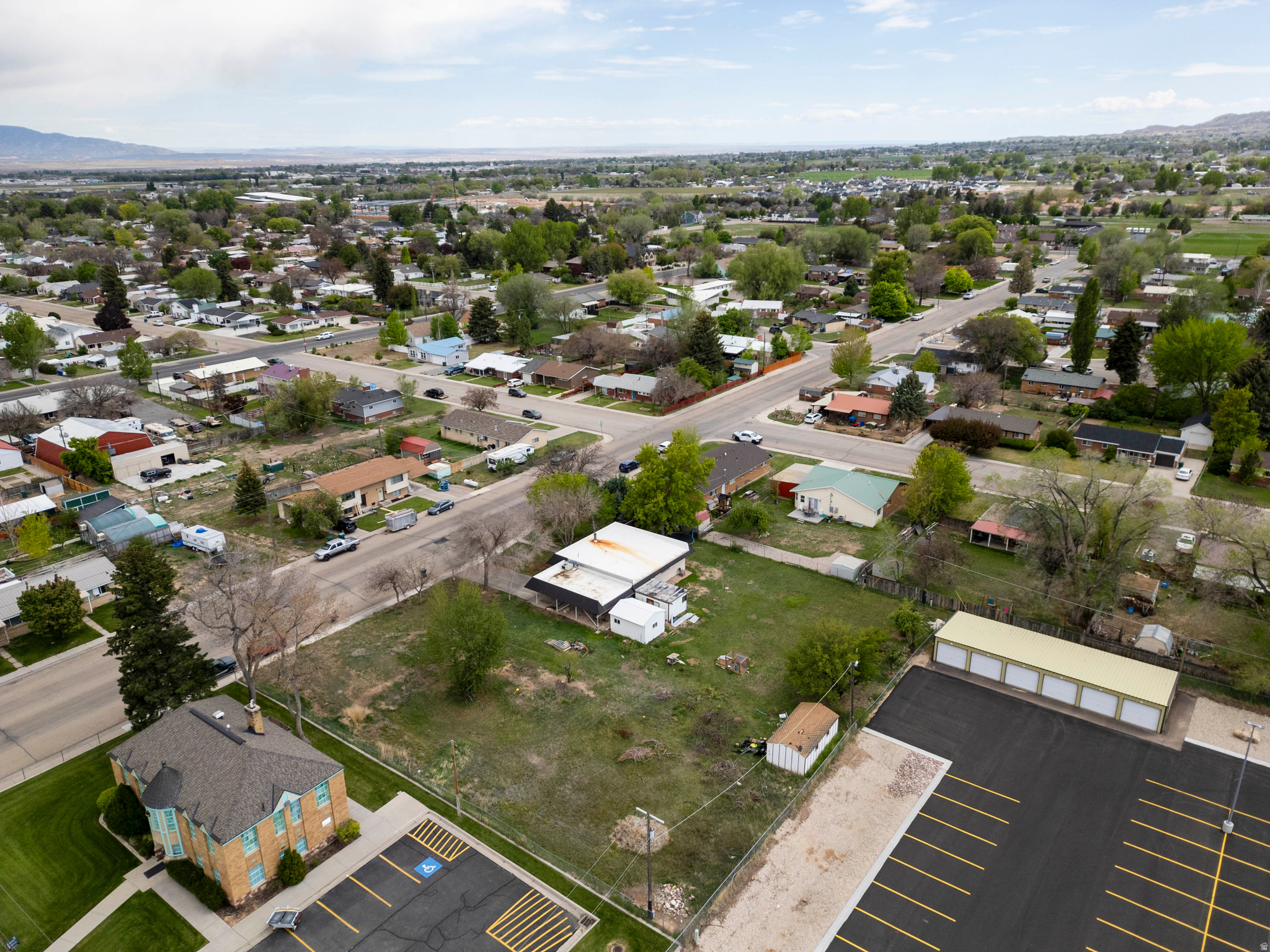 main property photo 48